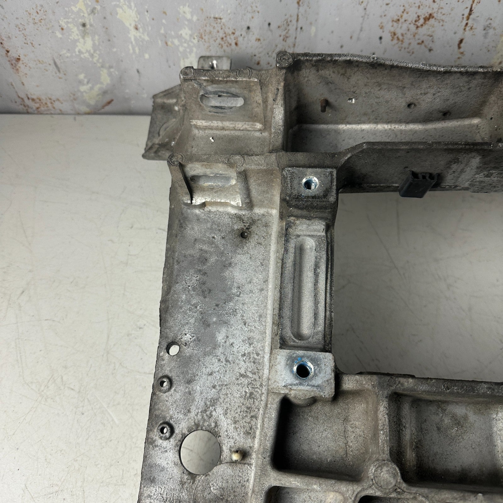 05-13 CHEVROLET CORVETTE C6 FRONT SUSPENSION SUBFRAME CROSSMEMBER CARRIER OEM