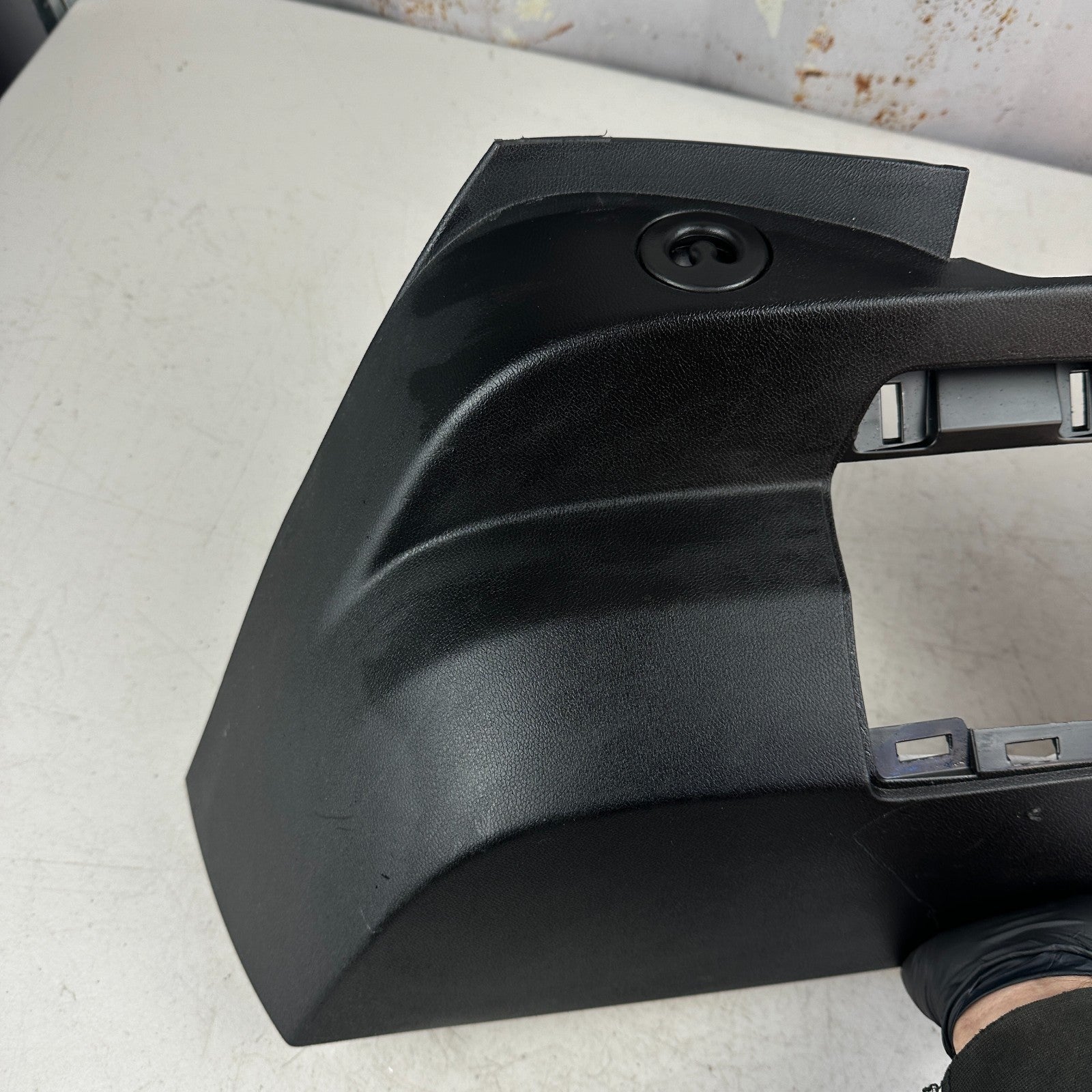 14-19 CHEVROLET CORVETTE C7 REAR LEFT DRIVER SIDE LOWER QUARTER TRIM PANEL OEM