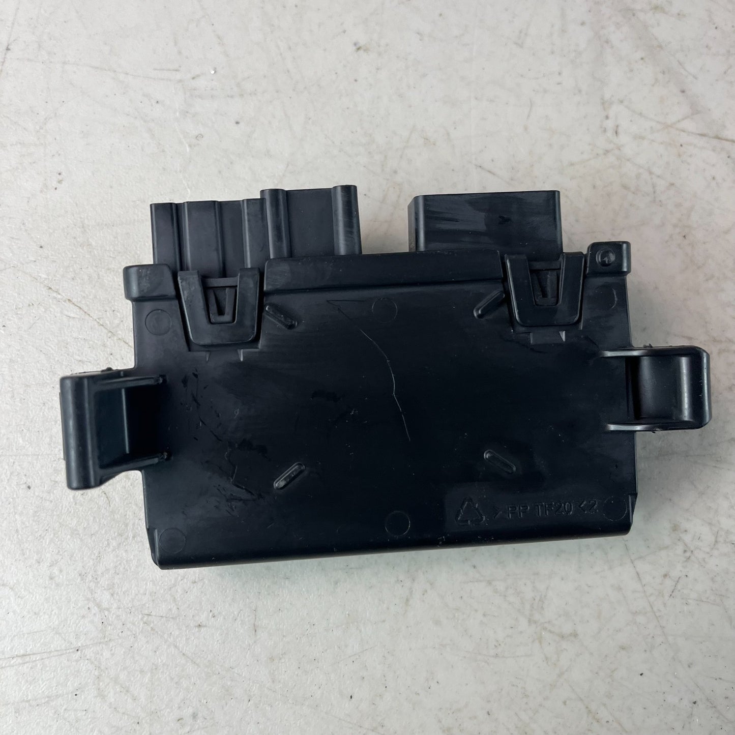 2014-2019 CHEVROLET CORVETTE C7 REAR TRUNK LIFTGATE CONTROL MODULE 23368752 OEM