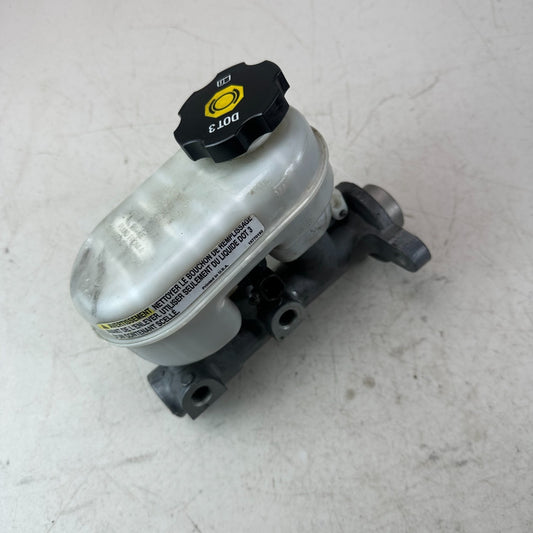 05-13 CHEVROLET CORVETTE C6 BRAKE MASTER CYLINDER WITH RESERVOIR TANK 15770192