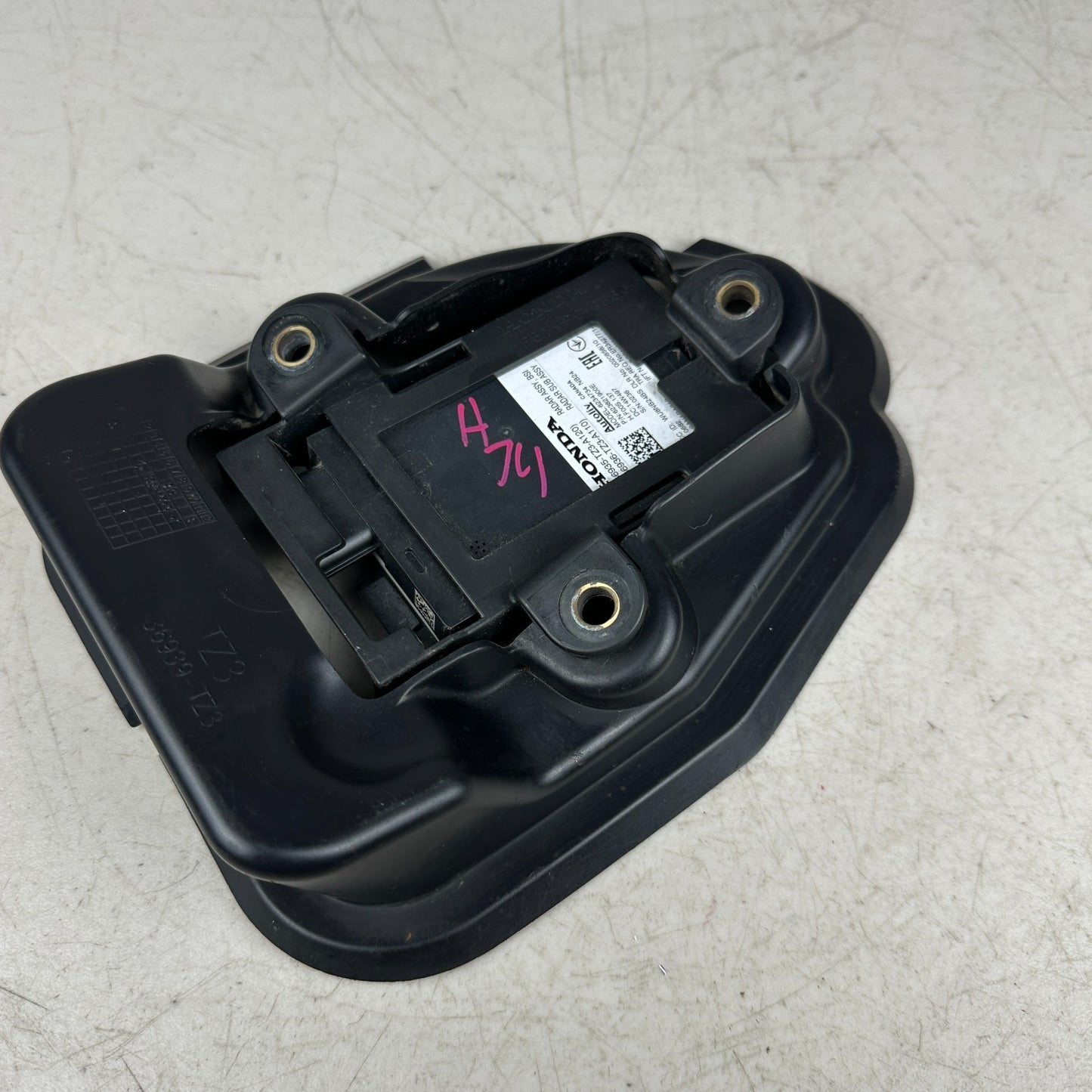 15-17 ACURA TLX LEFT SIDE BLIND SPOT SENSOR MODULE W/ BRACKET 36935-TZ3-A120 OEM