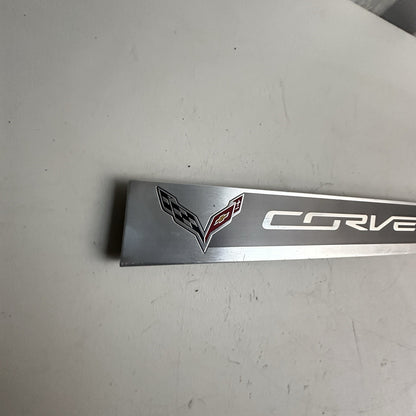 2014-2019 CHEVY CORVETTE C7 RIGHT DOOR SILL PLATE SCUFF PLATE TRIM 22789327