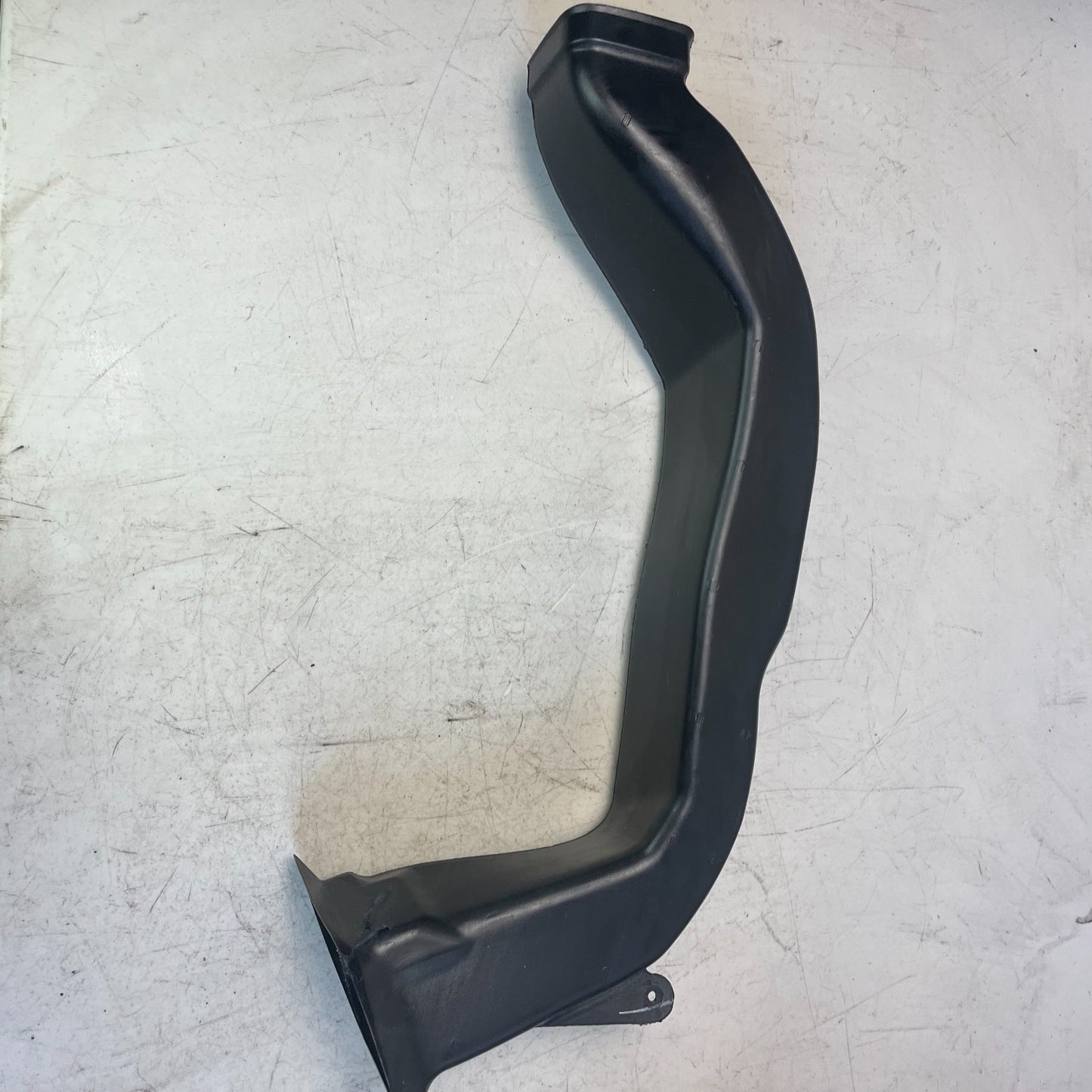 2008 2015 CADILLAC CTS-V FRONT RIGHT WINDOW DEFOGGER OUTLET DUCT TUBE 25905216