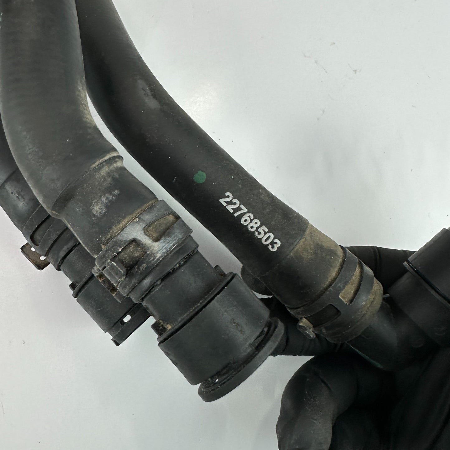 2014-2019 CHEVROLET CORVETTE C7 RADIATOR COOLANT RESERVOIR HOSE PIPES 22768503
