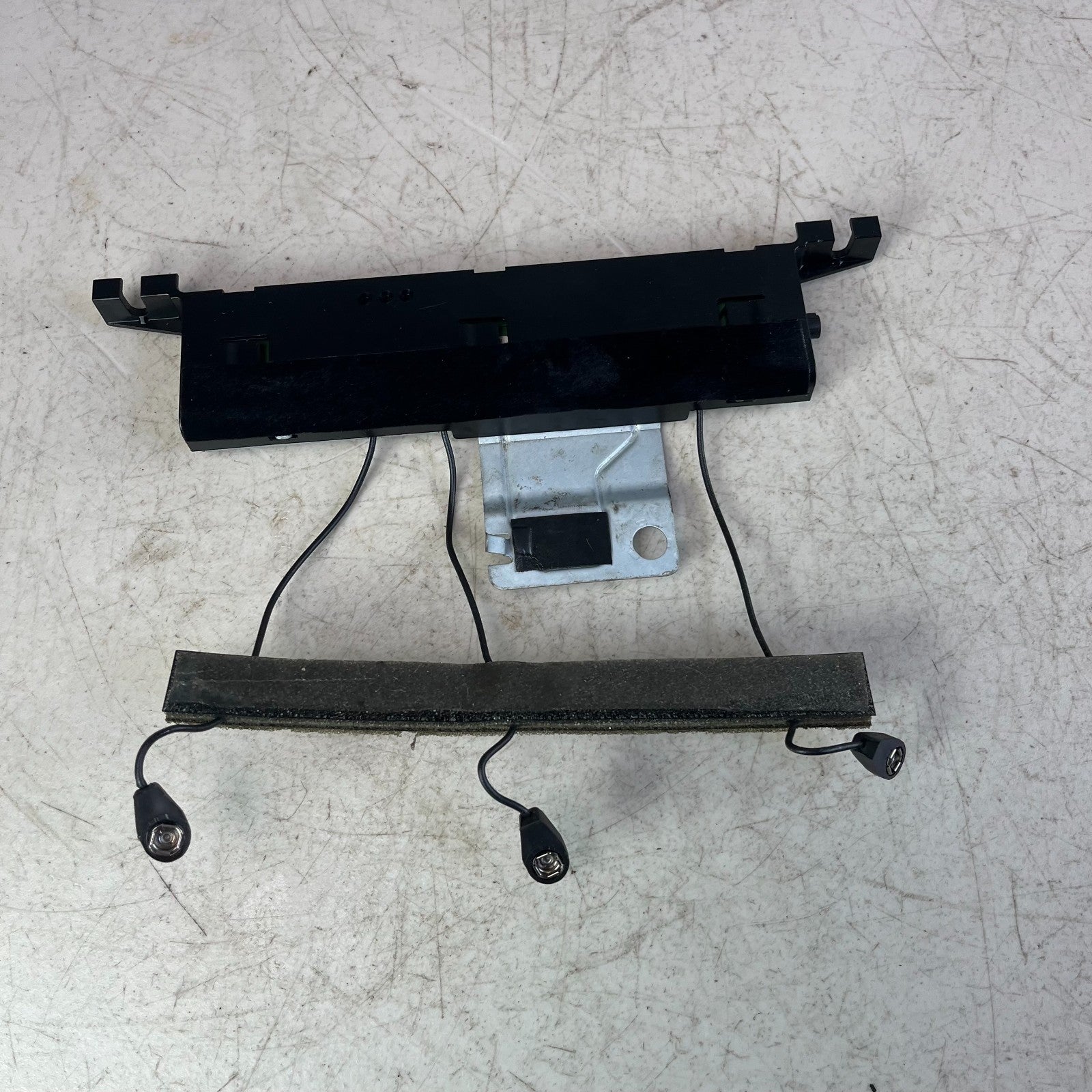 2008-2015 CADILLAC CTS-V RADIO AM FM ANTENNA RECEIVER CONTROL MODULE 28054588