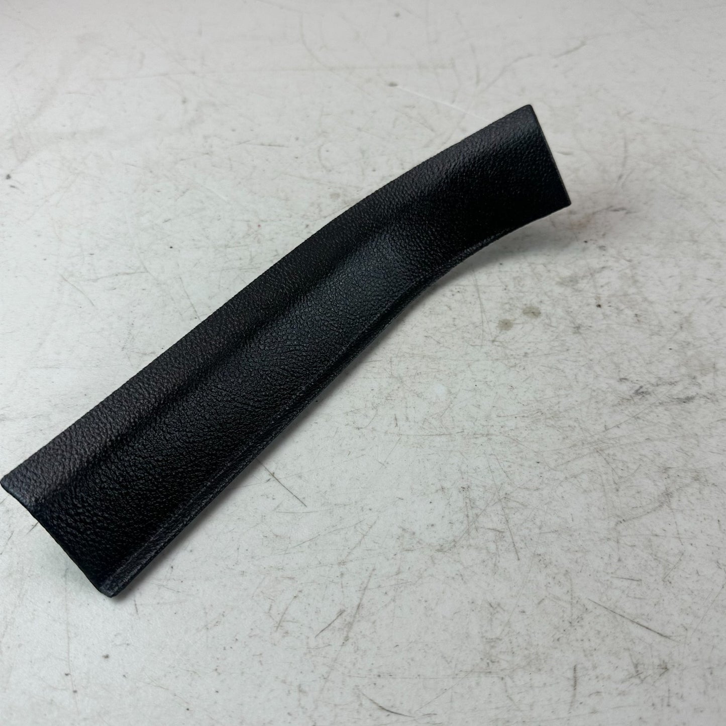 2005-2013 CHEVROLET CORVETTE LEFT SIDE LOWER B PILLAR COVER TRIM AAA38889 OEM
