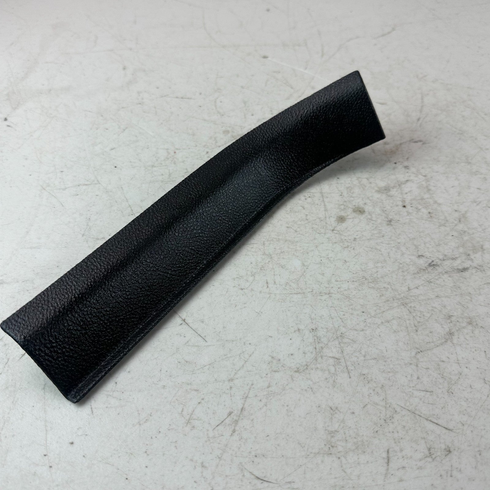 2005-2013 CHEVROLET CORVETTE LEFT SIDE LOWER B PILLAR COVER TRIM AAA38889 OEM