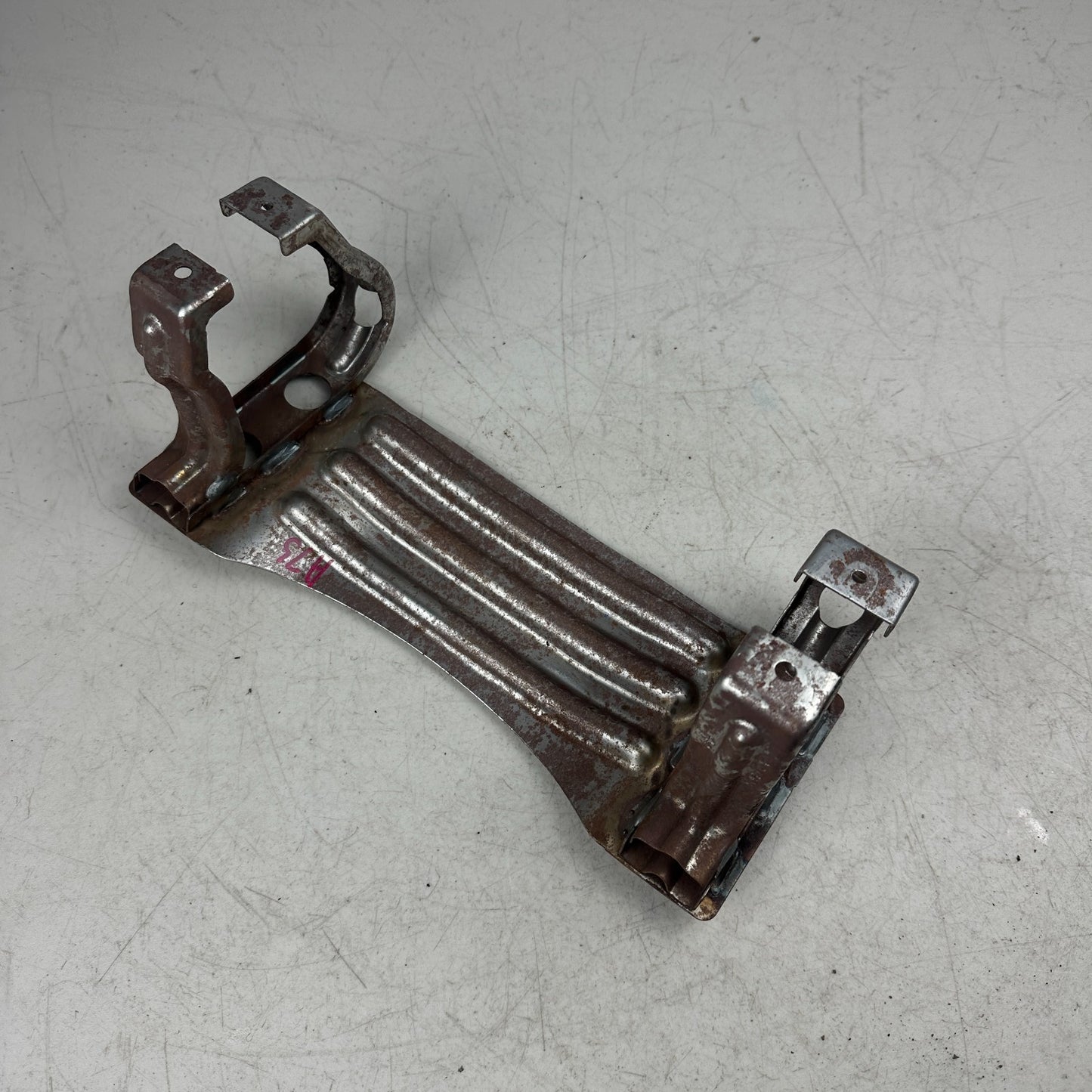 2014-2019 CHEVROLET CORVETTE C7 KNEE BOLSTER BRACE BRACKET ALUMINUM OEM