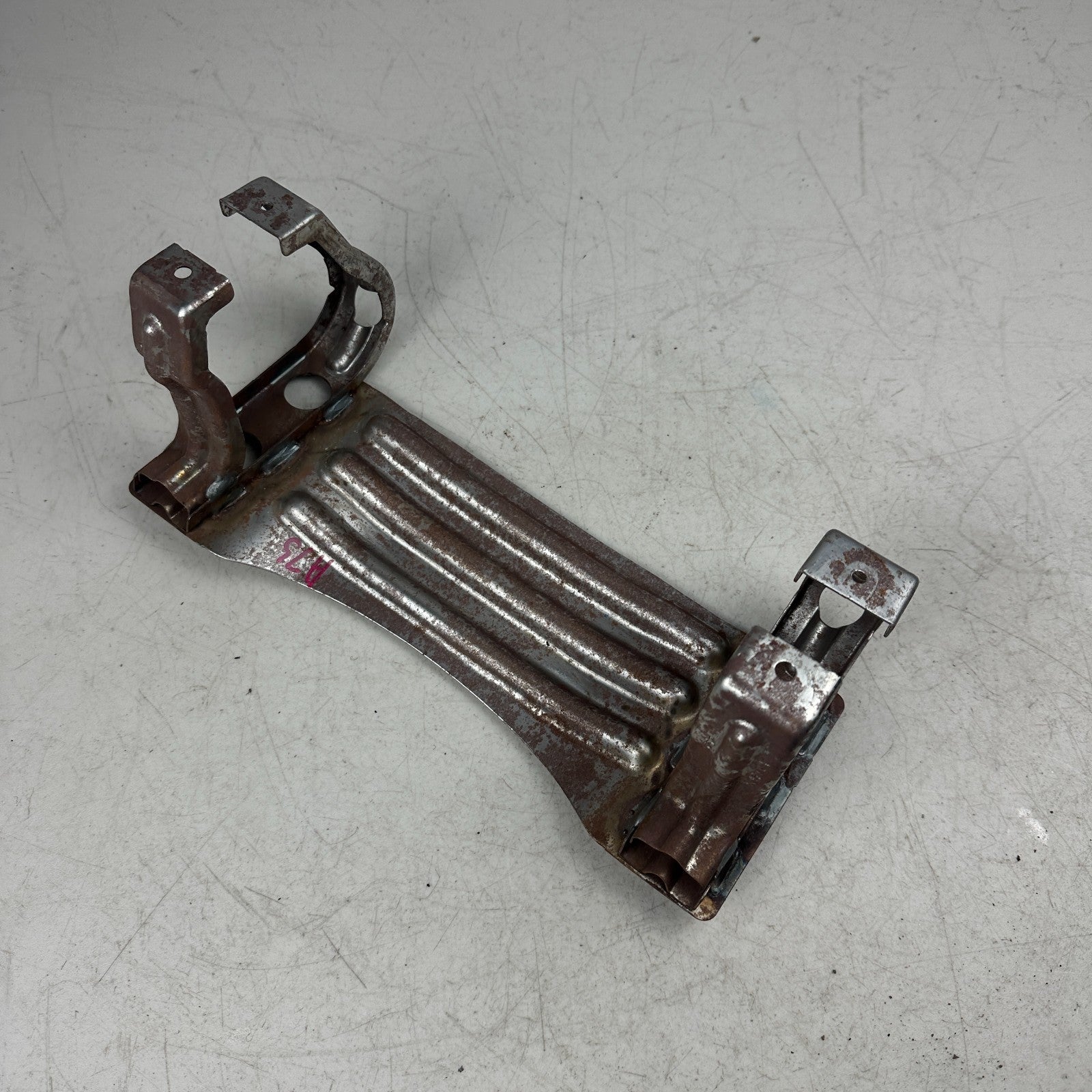 2014-2019 CHEVROLET CORVETTE C7 KNEE BOLSTER BRACE BRACKET ALUMINUM OEM