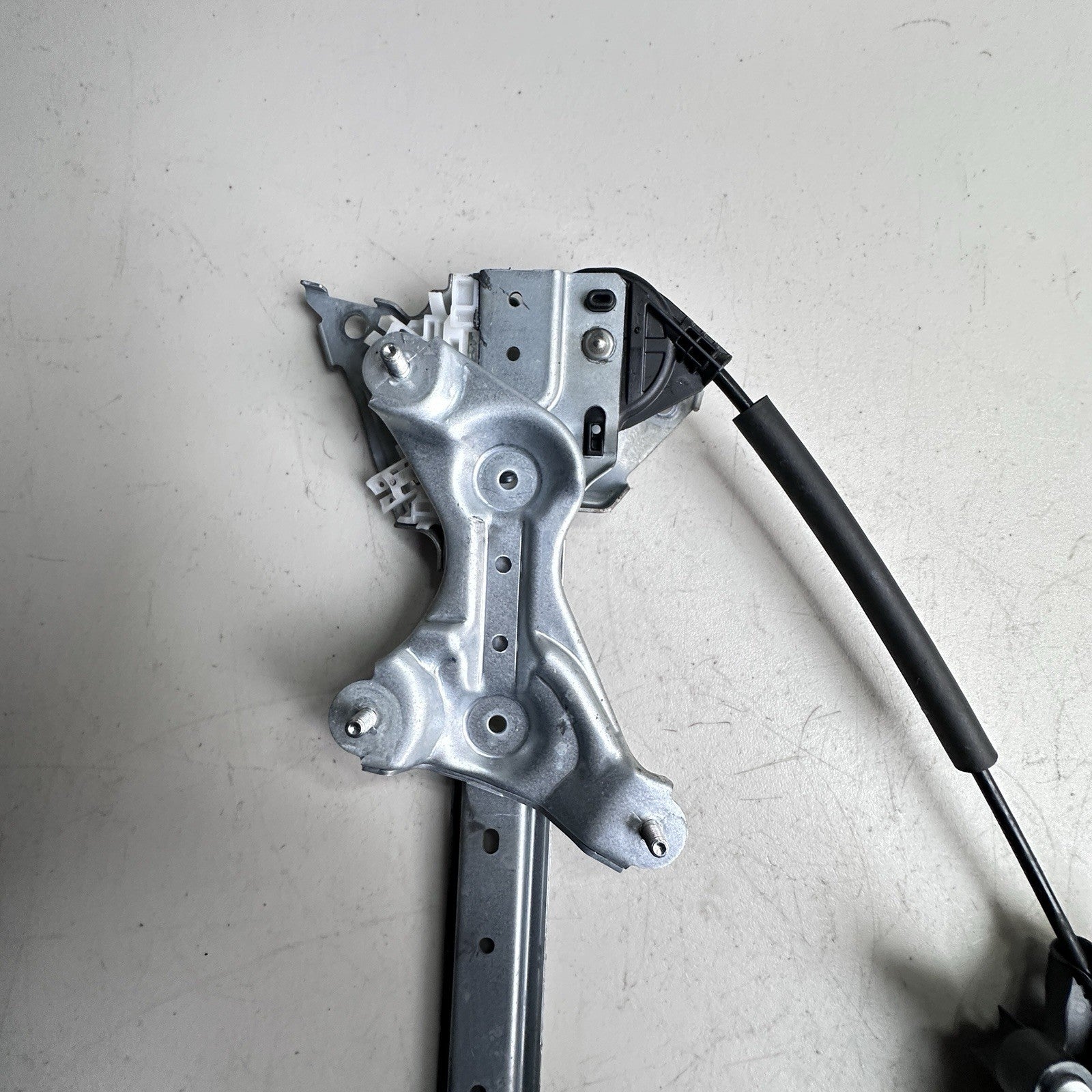 2020-22 TOYOTA COROLLA FRONT LEFT DRIVER SIDE DOOR WINDOW REGULATOR & MOTOR OEM