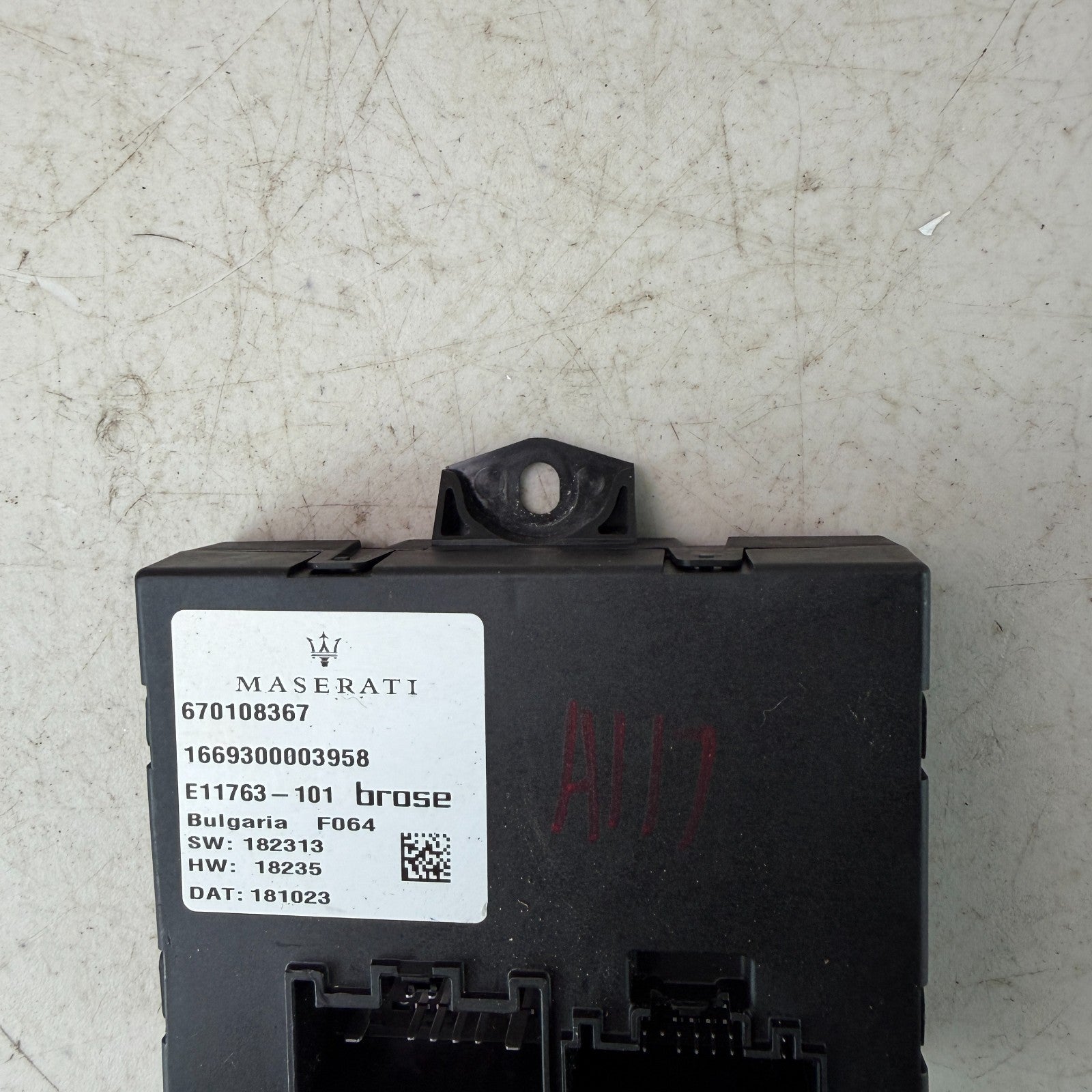 2017-2024 MASERATI LEVANTE TAILGATE LIFTGATE CONTROL MODULE UNIT 670108367 OEM