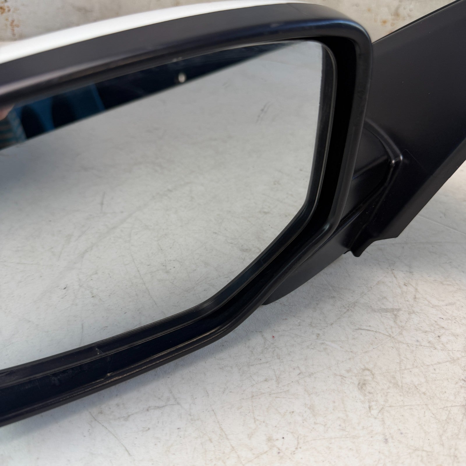 2013-2017 HONDA ACCORD FRONT LEFT DRIVER SIDE VIEW DOOR MIRROR WHITE 766399 OEM