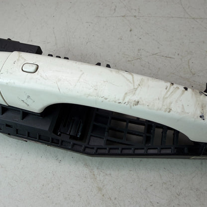 2017-2020 MASERATI LEVANTE FRONT RIGHT PASSENGER EXTERIOR DOOR HANDLE WHITE OEM