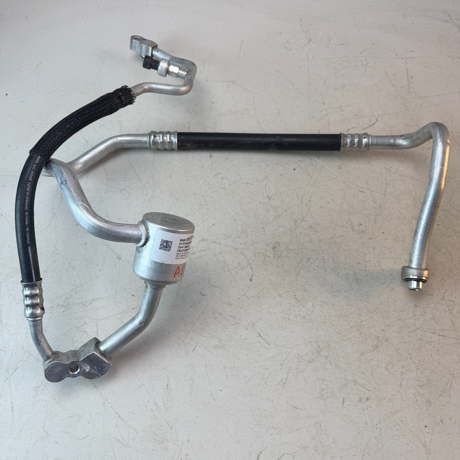 2016-2024 CHEVY CAMARO A/C AIR CONDITIONING COMPRESSOR HOSE PIPE 84008572 OEM