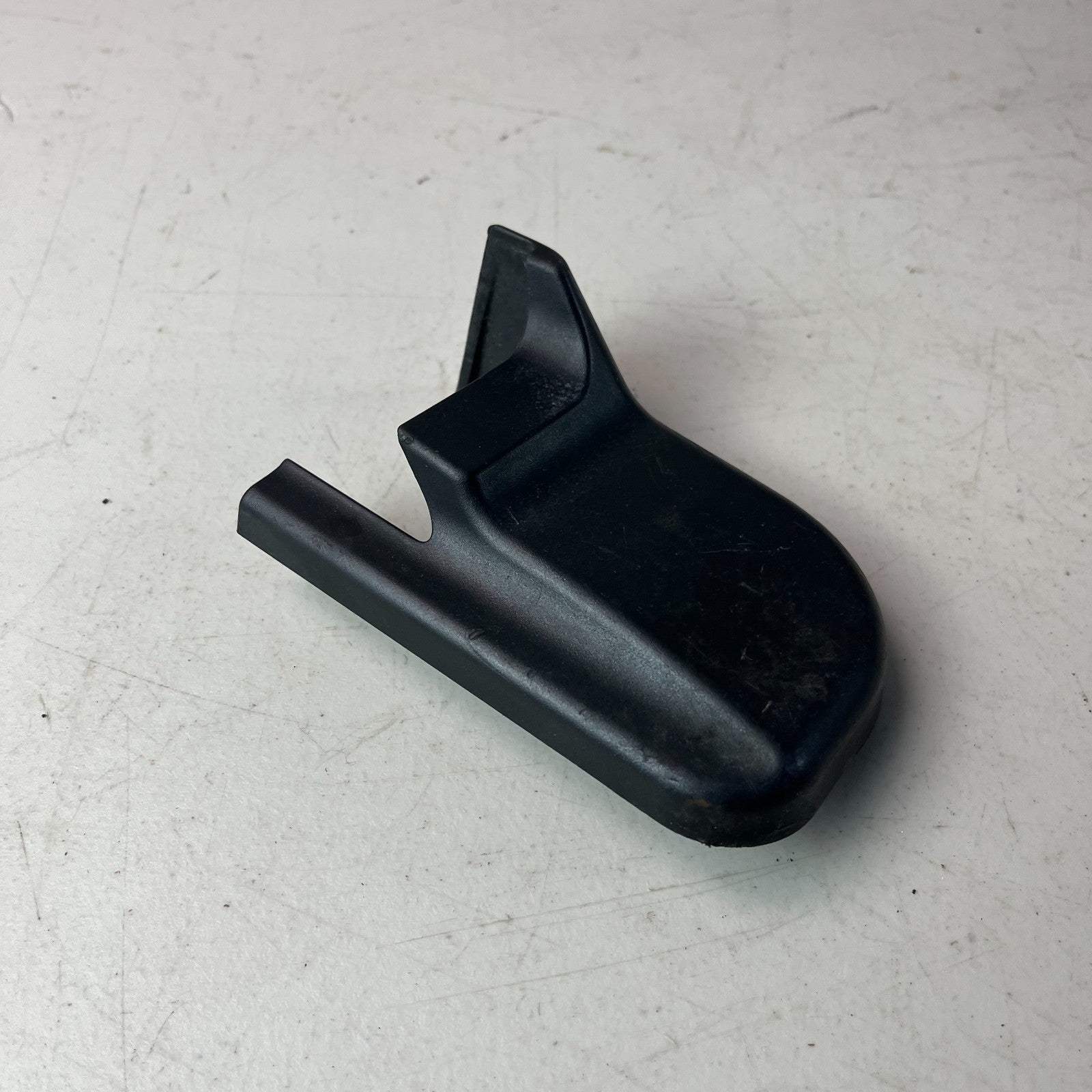 2014-2019 CHEVROLET CORVETTE LEFT DRIVER SIDE SEAT RAIL OUTER TRIM L0286904 OEM