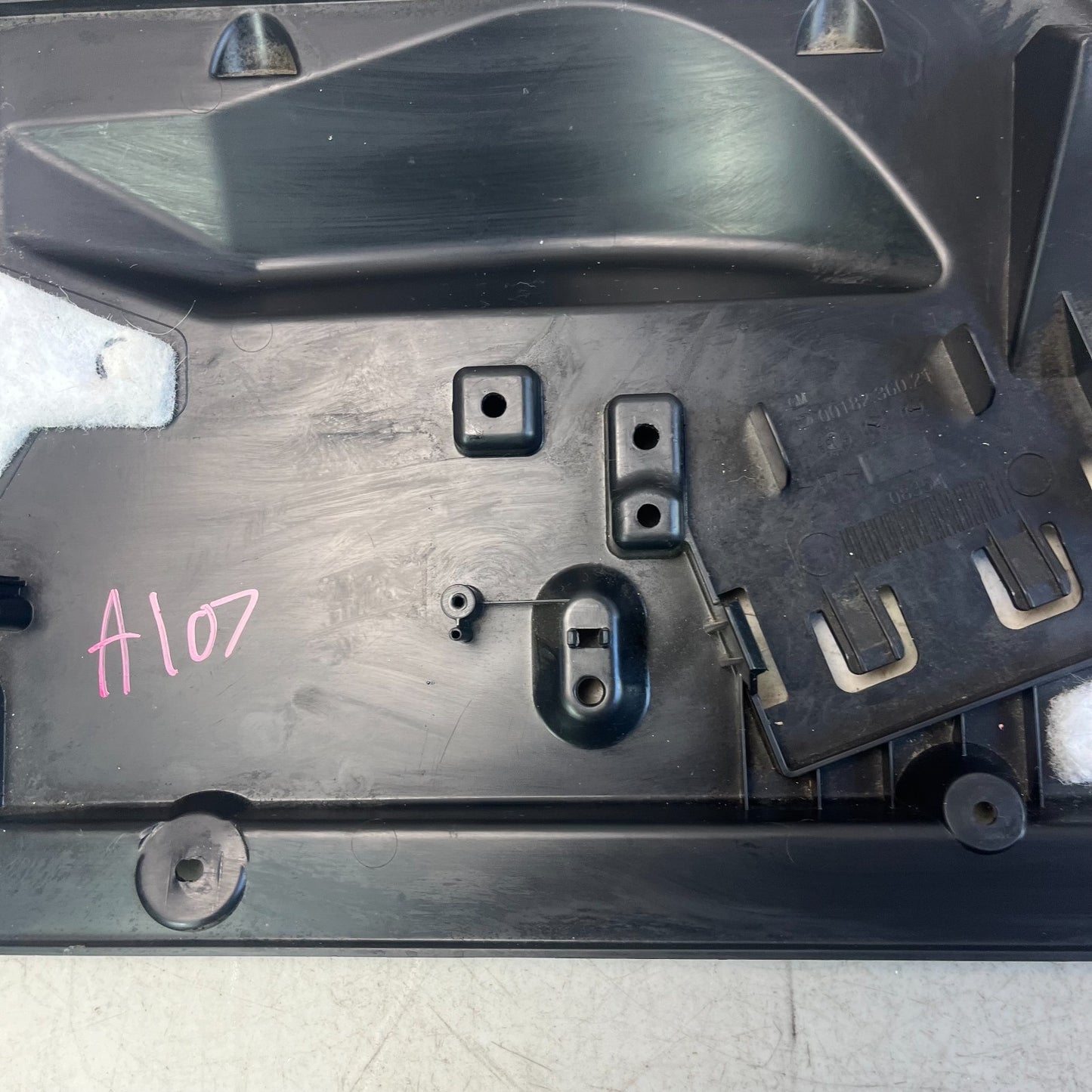2008-2015 CADILLAC CTS-V FRONT RIGHT LOWER DASHBOARD TRIM PANEL 0018236021 OEM