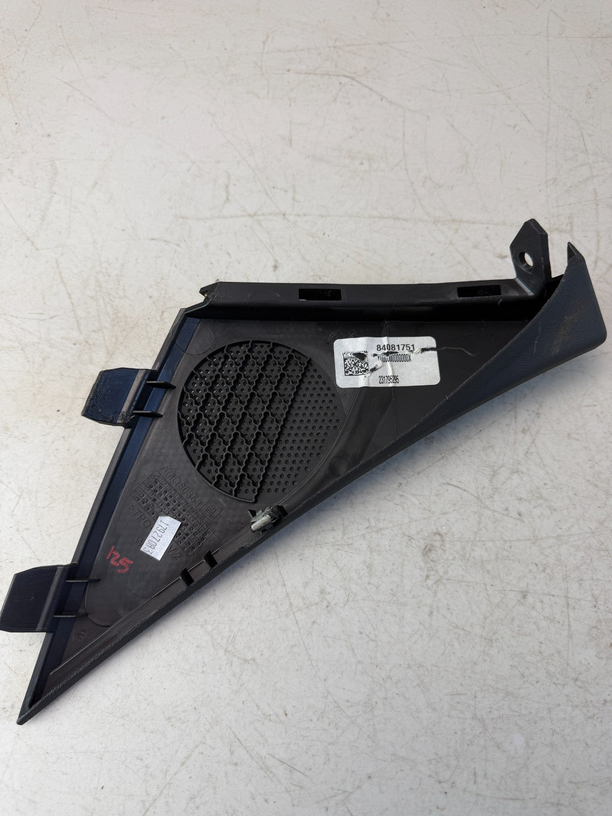 2016-2024 CHEVROLET CAMARO DASH DASHBOARD LEFT SIDE SPEAKER COVER TRIM 84081751