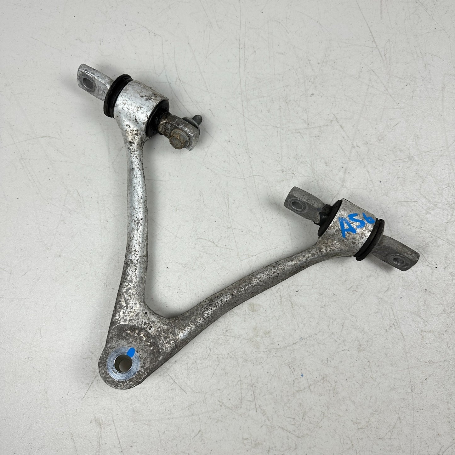 2005-2013 CHEVROLET CORVETTE FRONT RIGHT PASSENGER SDIE UPPER CONTROL ARM OEM
