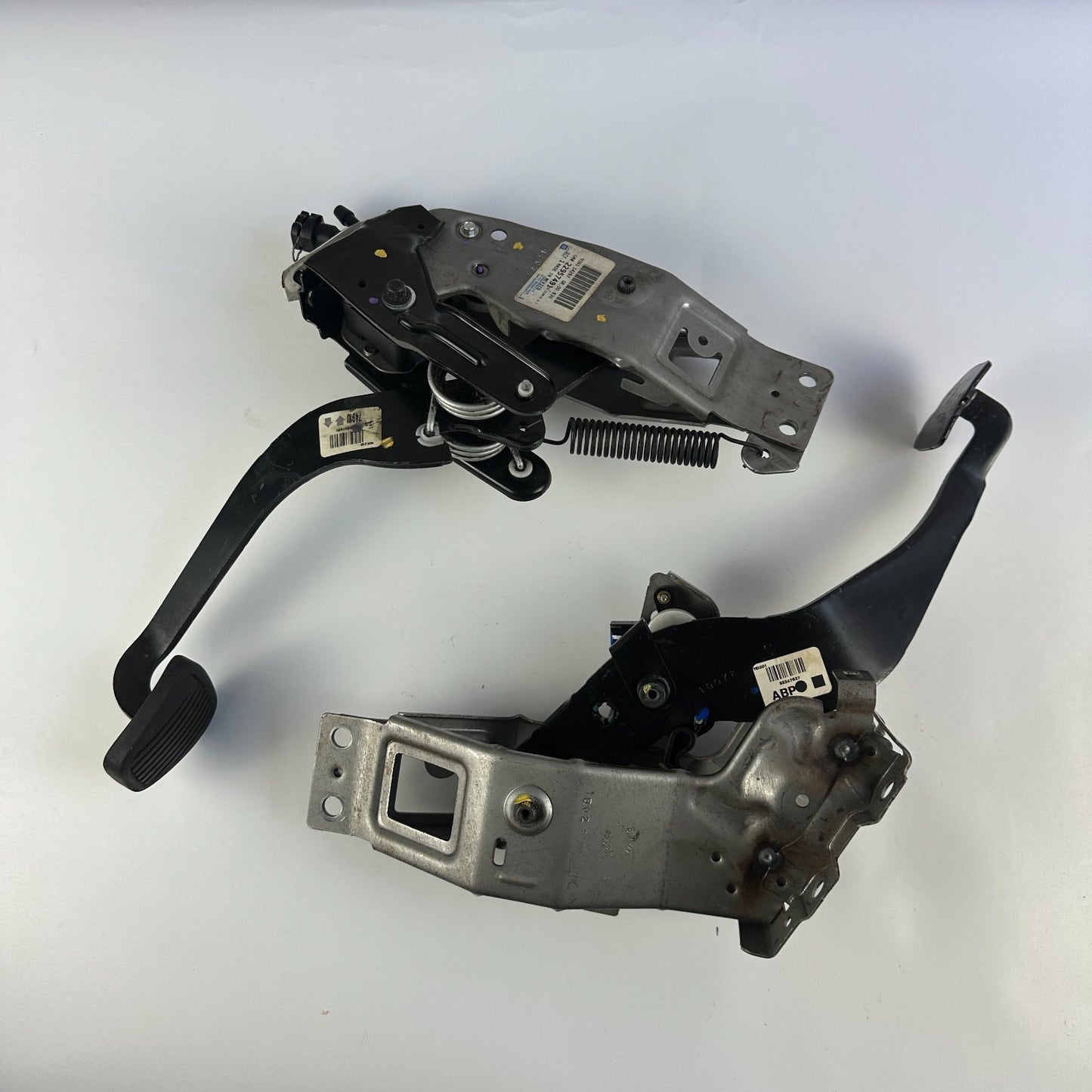 10-15 CHEVY CAMARO MANUAL TRANSMISSION BRAKE & CLUTCH PEDAL 22957491 92247627