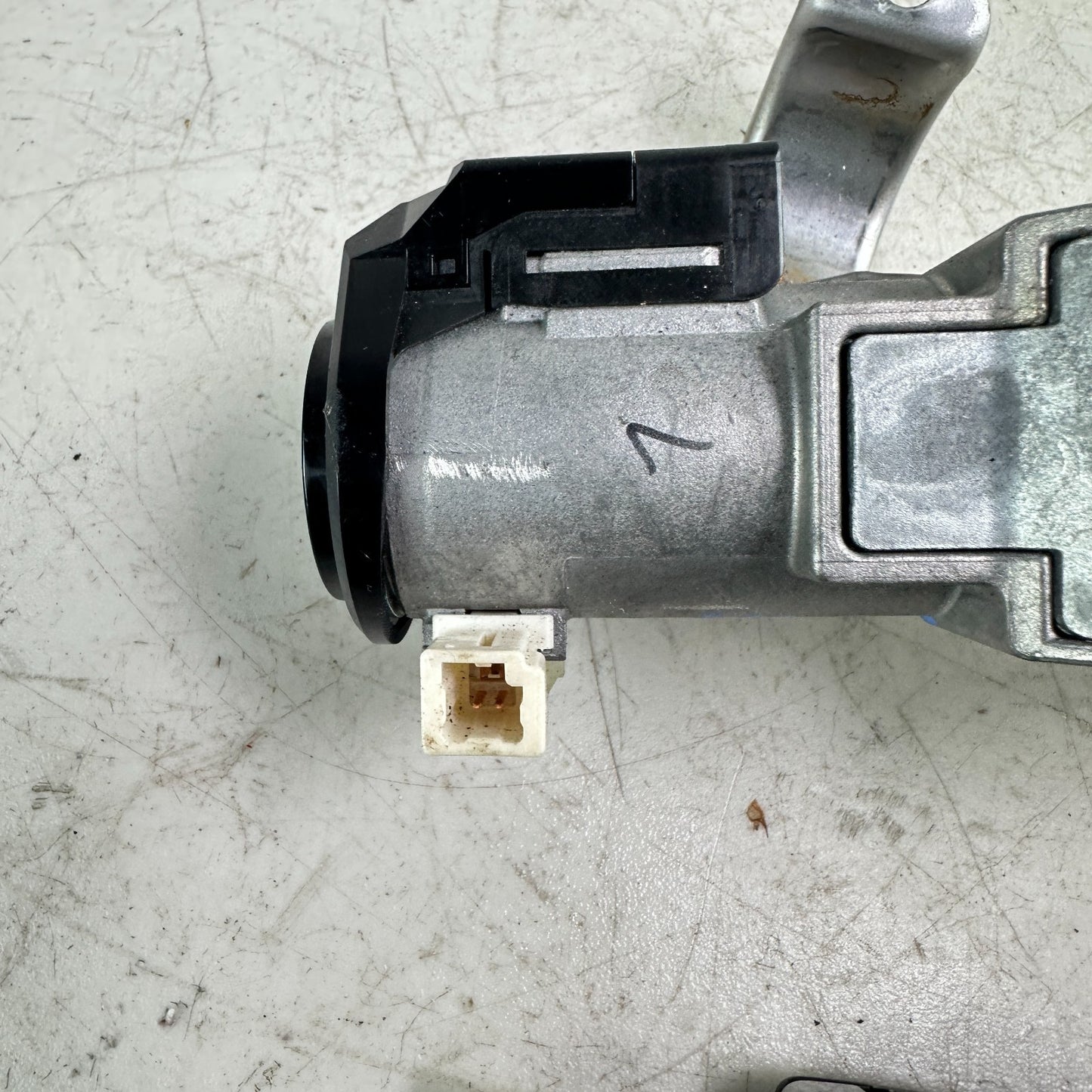 19-22TOYOTA COROLLA ENGINE STARTER IGNITION SWITCH LOCK CYLINDER WITH KEY OEM