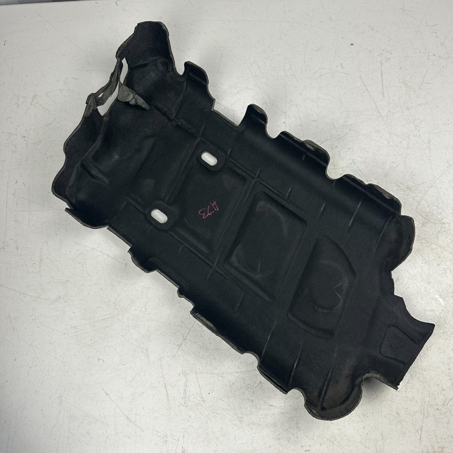 16-24 CHEVROLET CAMARO INTAKE MANIFOLD COVER INSULATOR BLACK 12646904 OEM