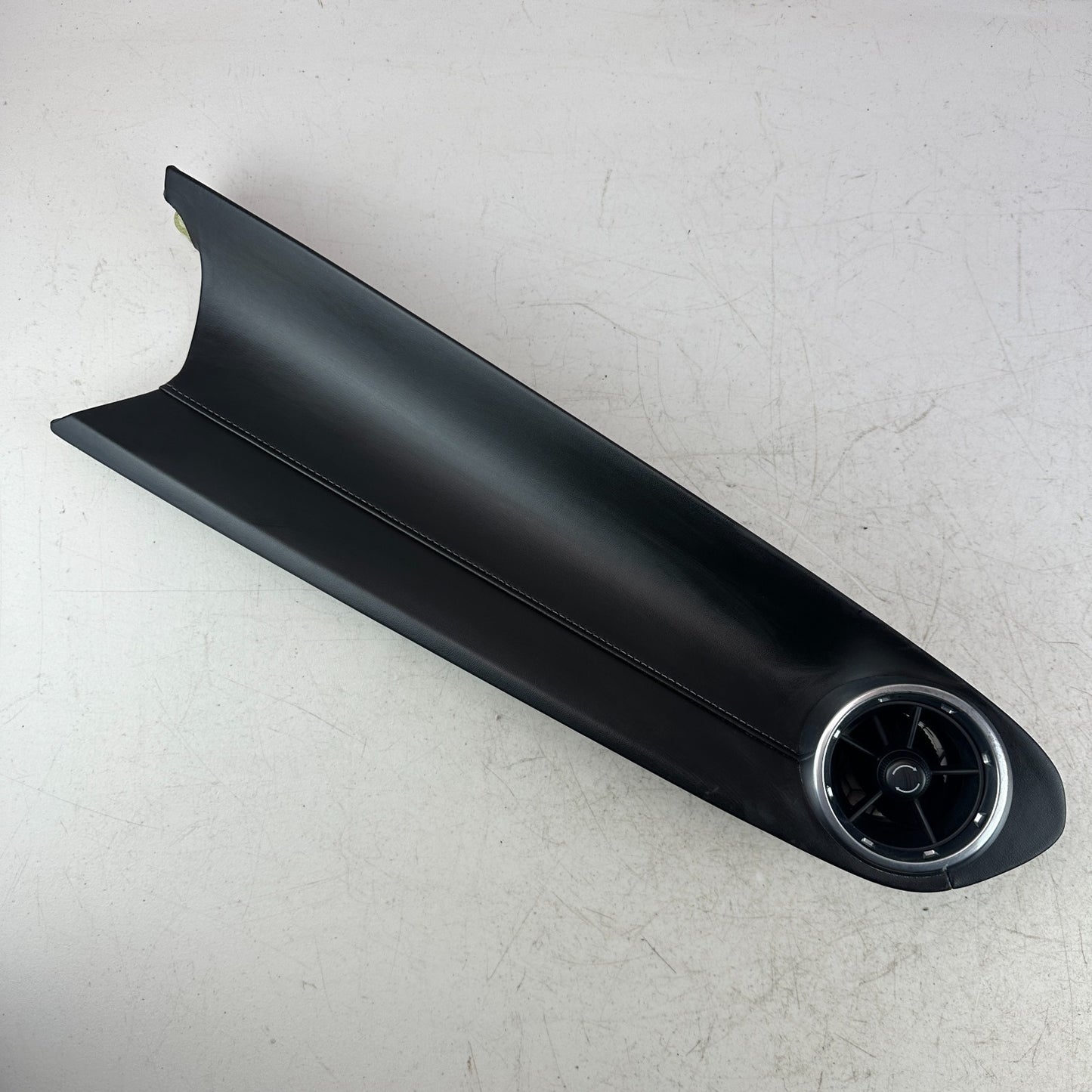2016-2024 CHEVROLET CAMARO RIGHT SIDE DASHBOARD VENT TRIM PANEL BLACK 23505182
