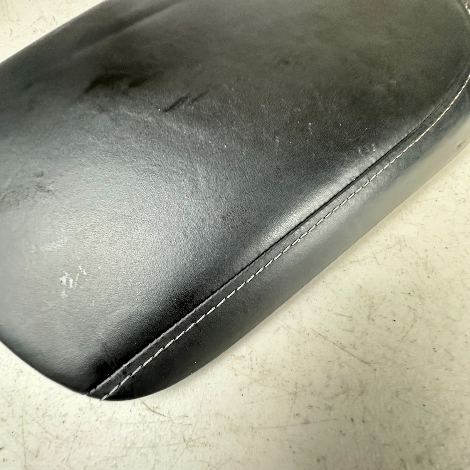 2014-2019 CHEVROLET CORVETTE C7 CENTER CONSOLE ARMREST LID BLACK LEATHER OEM