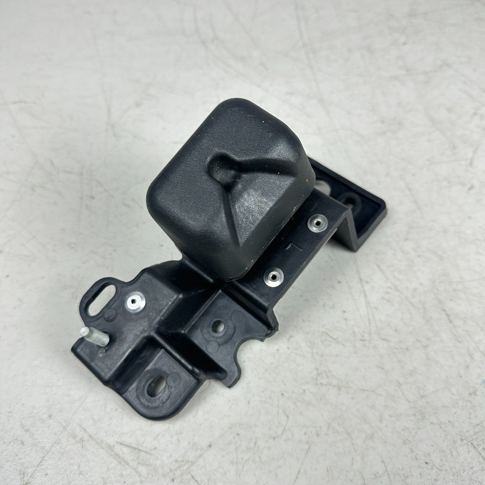 14-19 CHEVROLET CORVETTE C7 RIGHT TOP ROOF STORAGE BRACKET BRACE 23121283 OEM