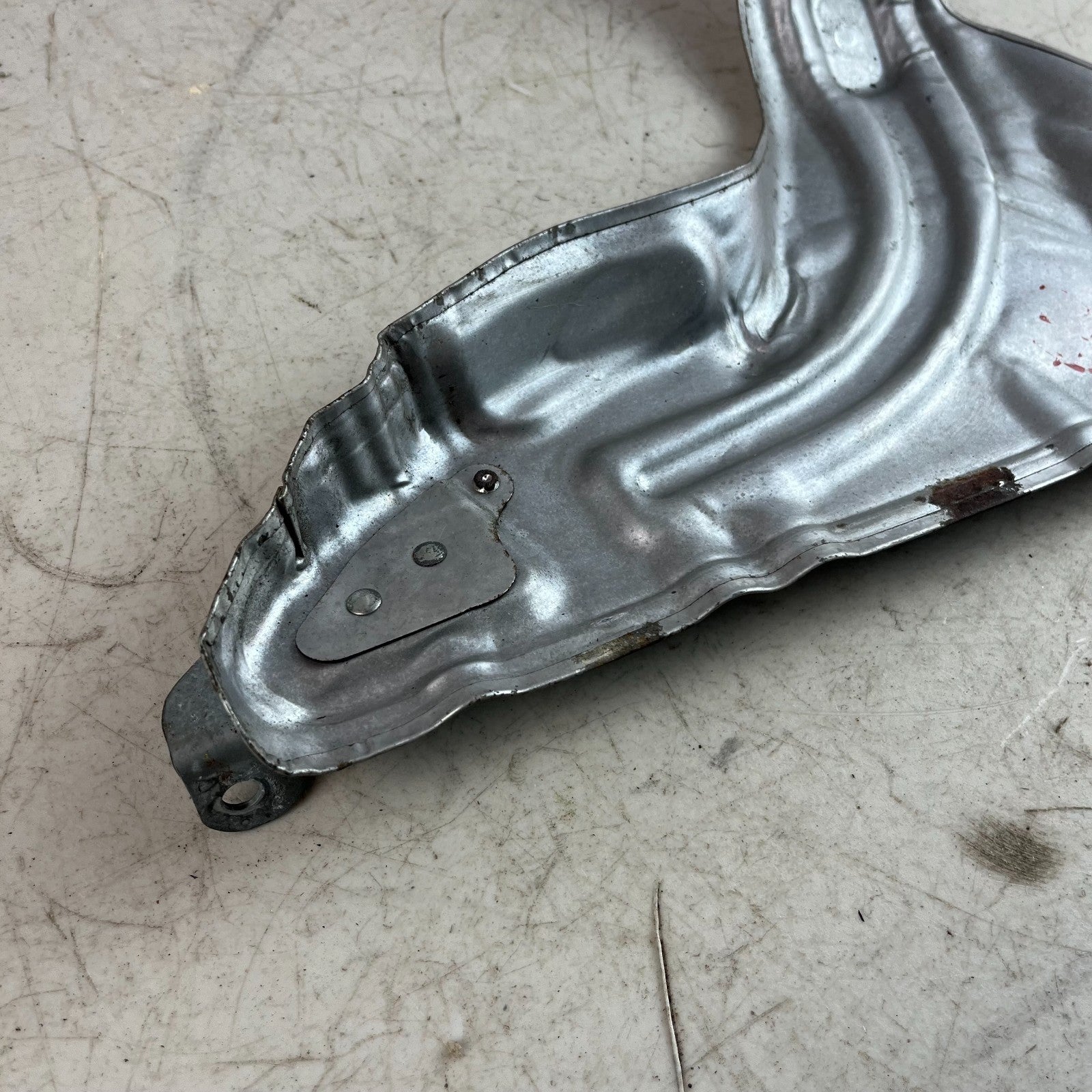 2015-2021 MERCEDES W205 C300 ENGINE TURBOCHARGER MANIFOLD HEAT SHIELD COVER OEM