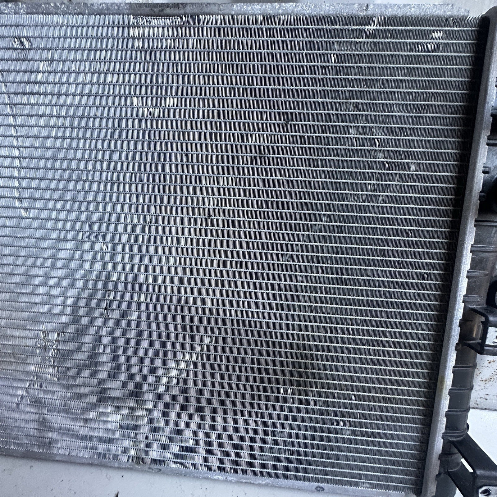 14-19 Chevrolet Corvette C7 Z06 Grand Sport engine Cooling Radiator OEM USED