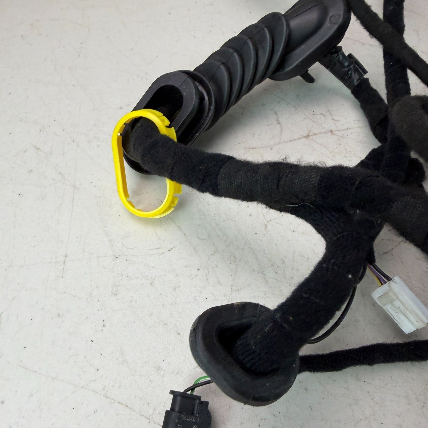 2017-2020 MASERATI LEVANTE TAILGATE BACK DOOR LEFT WIRE HARNESS 06700380420 OEM
