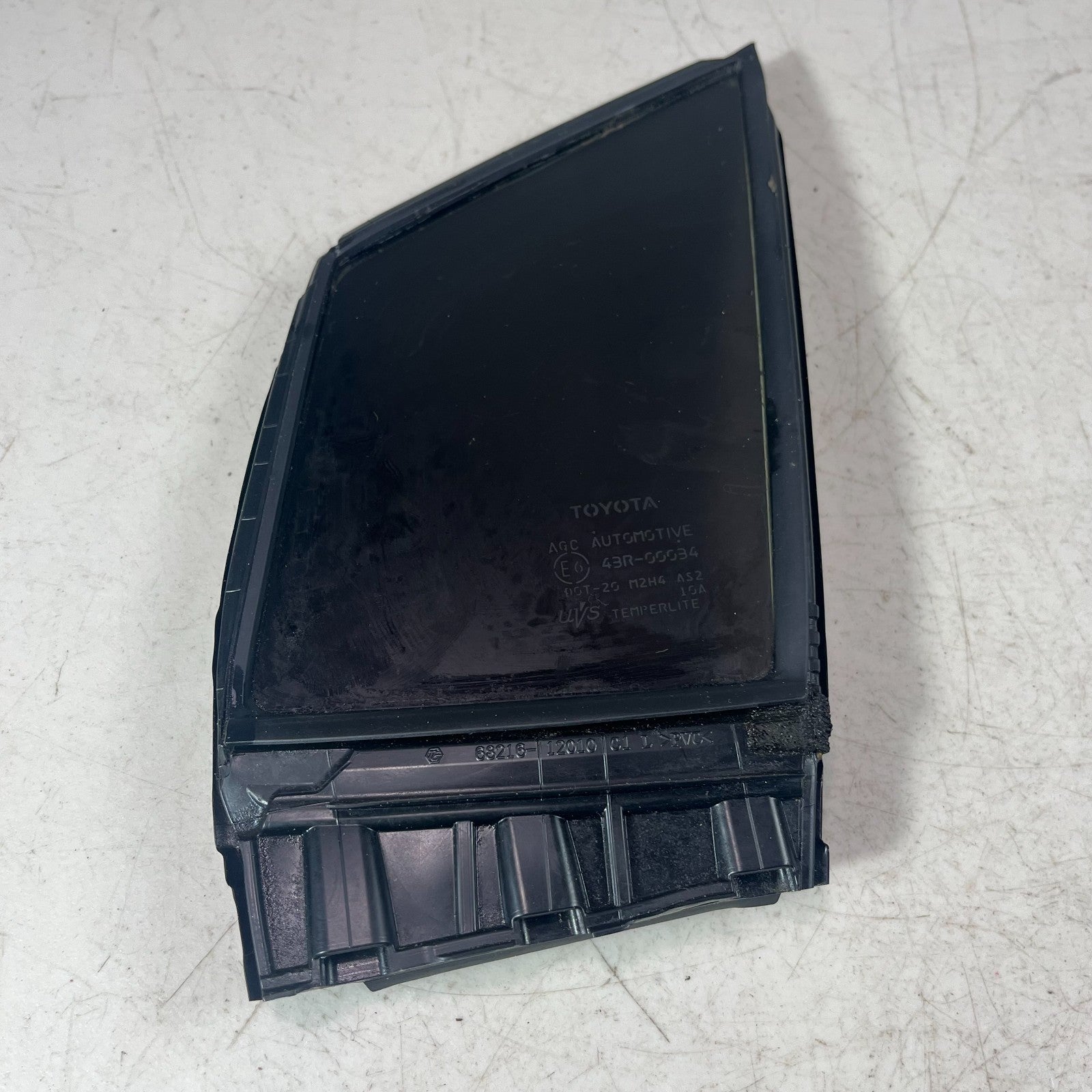 2020-2025 TOYOTA COROLLA SEDAN FRONT LEFT SIDE DOOR VENT CORNER WINDOW GLASS OEM