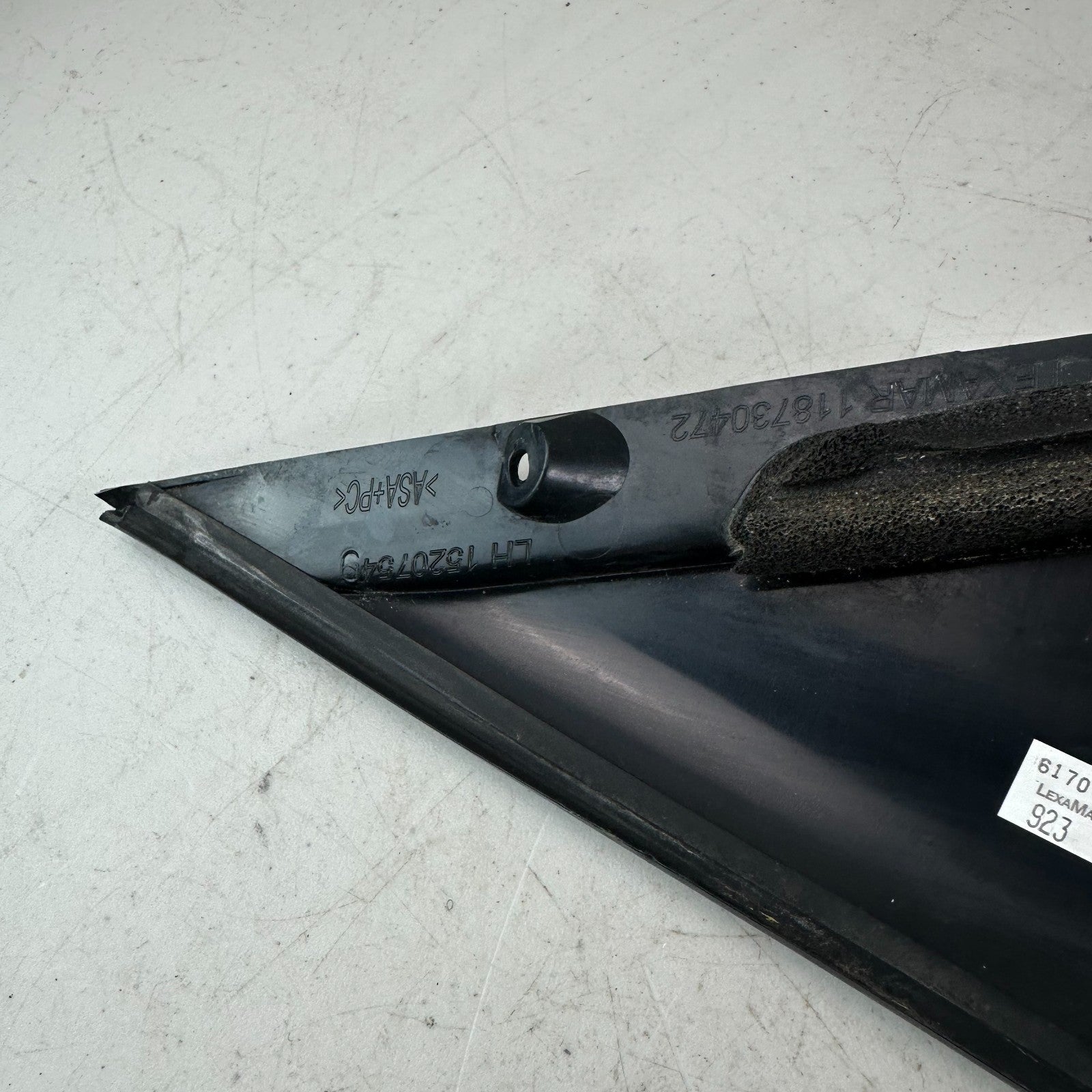 2005-2013 CHEVROLET CORVETTE C6 FRONT LEFT SIDE DOOR WINDOW FRAME APPLIQUE OEM