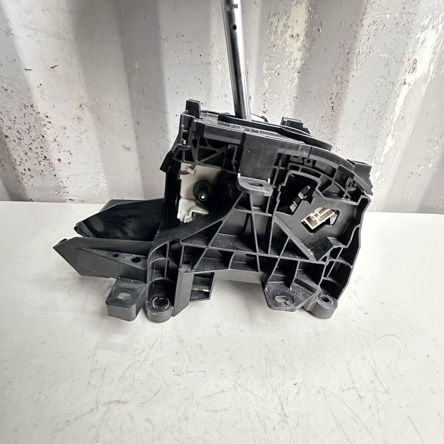 2020-2022 TOYOTA COROLLA FLOOR GEAR SHIFTER BLACK 2.0L AT FWD