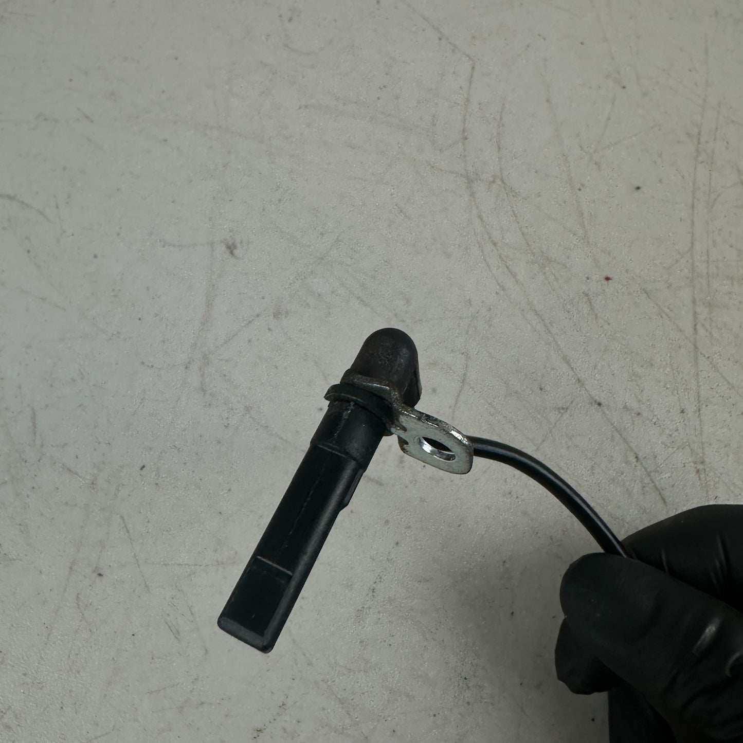 2014-2019 CHEVROLET CORVETTE C7 FRONT RIGHT SIDE ABS WHEEL SPEED SENSOR OEM