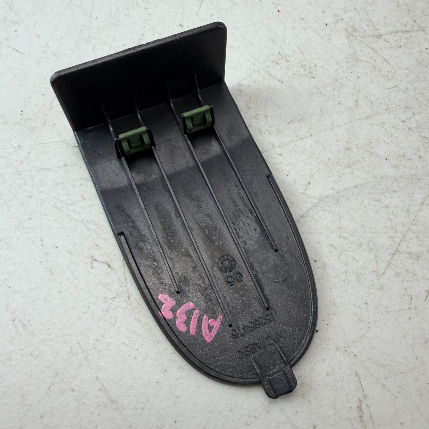 2005-2013 CHEVROLET CORVETTE C6 CENTER CONSOLE FILLER TOMBSTONE 15265475 OEM