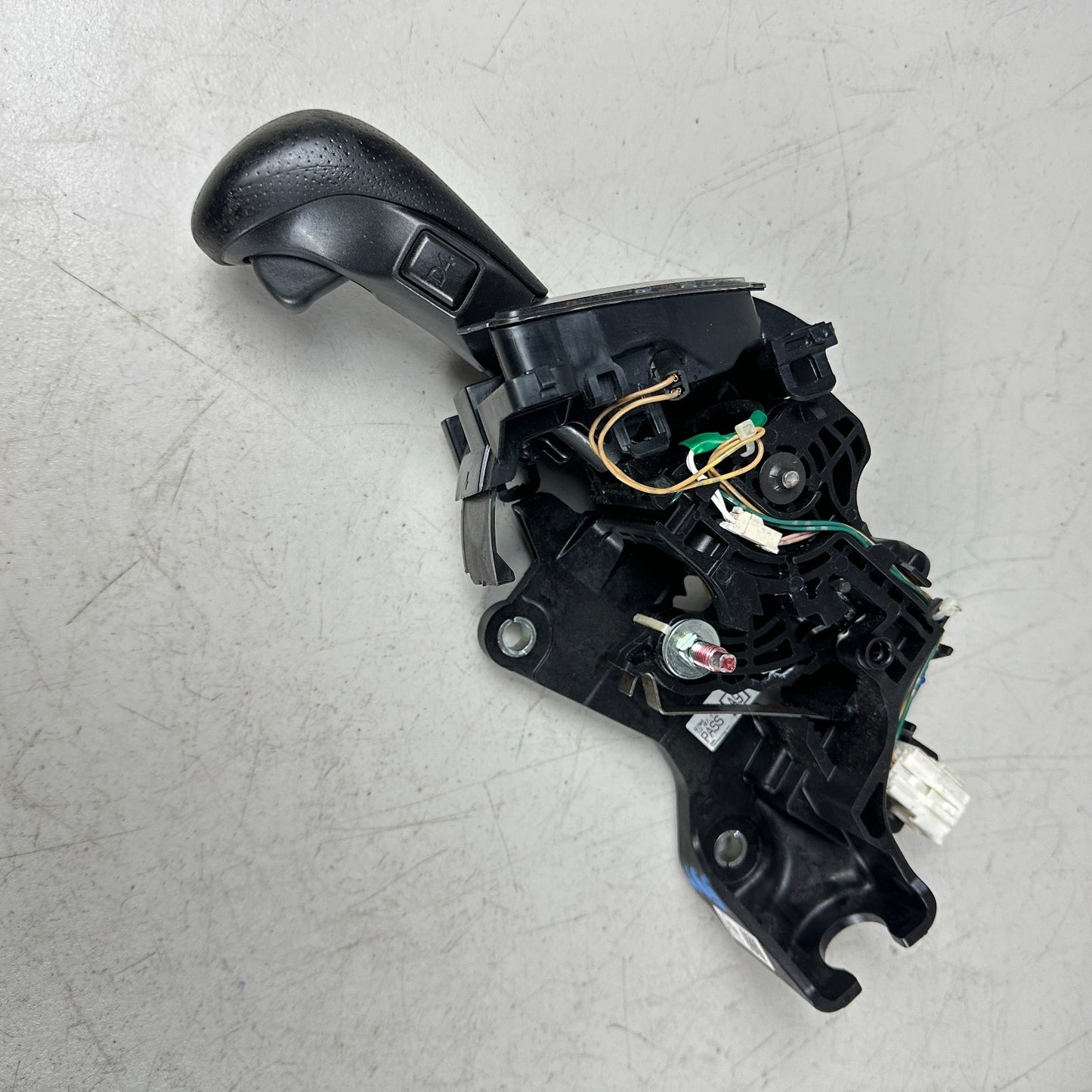 2011-2013 HONDA ODYSSEY FRONT AUTOMATIC FLOOR GEAR SHIFTER SELECTOR ASSEMBLY OEM