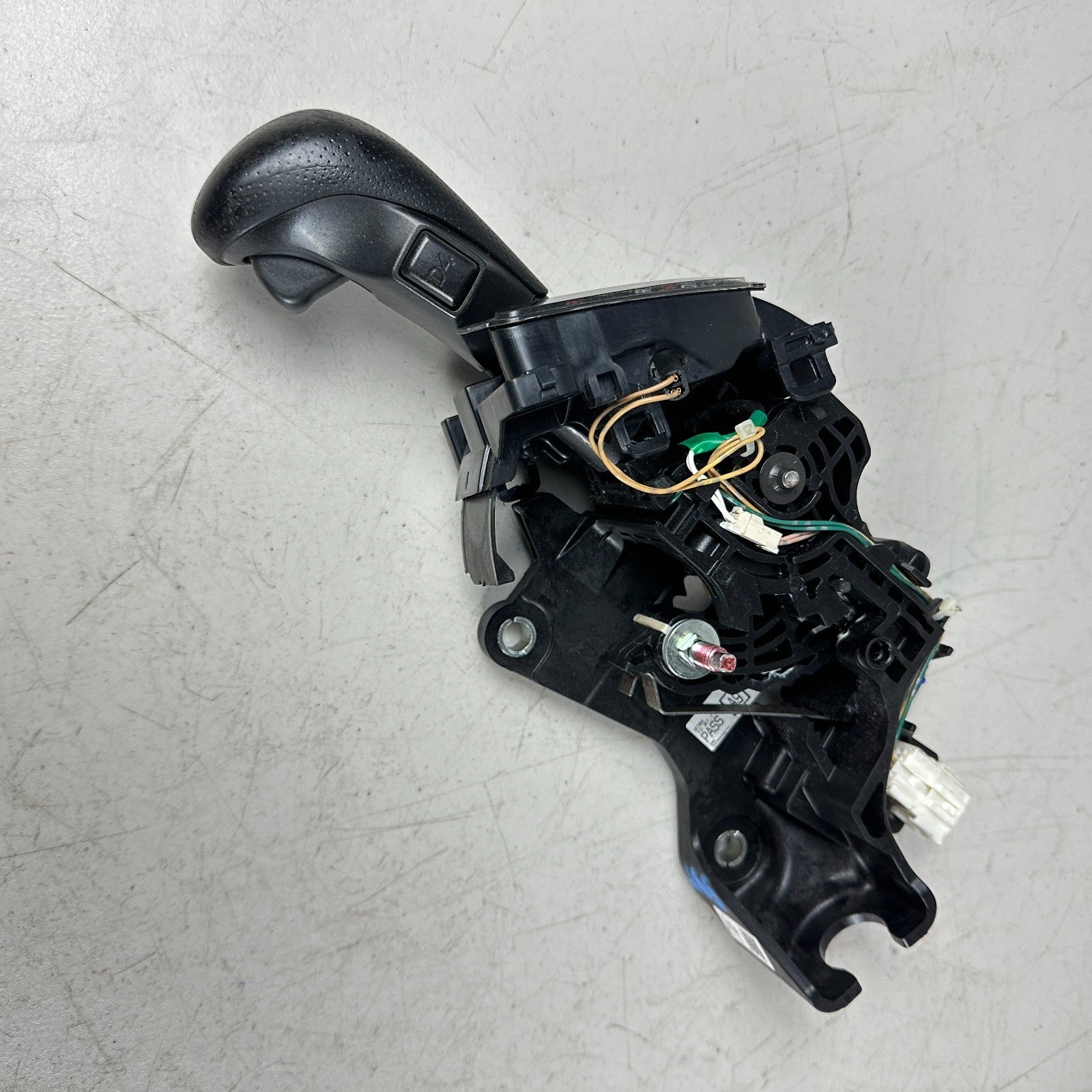 2011-2013 HONDA ODYSSEY FRONT AUTOMATIC FLOOR GEAR SHIFTER SELECTOR ASSEMBLY OEM