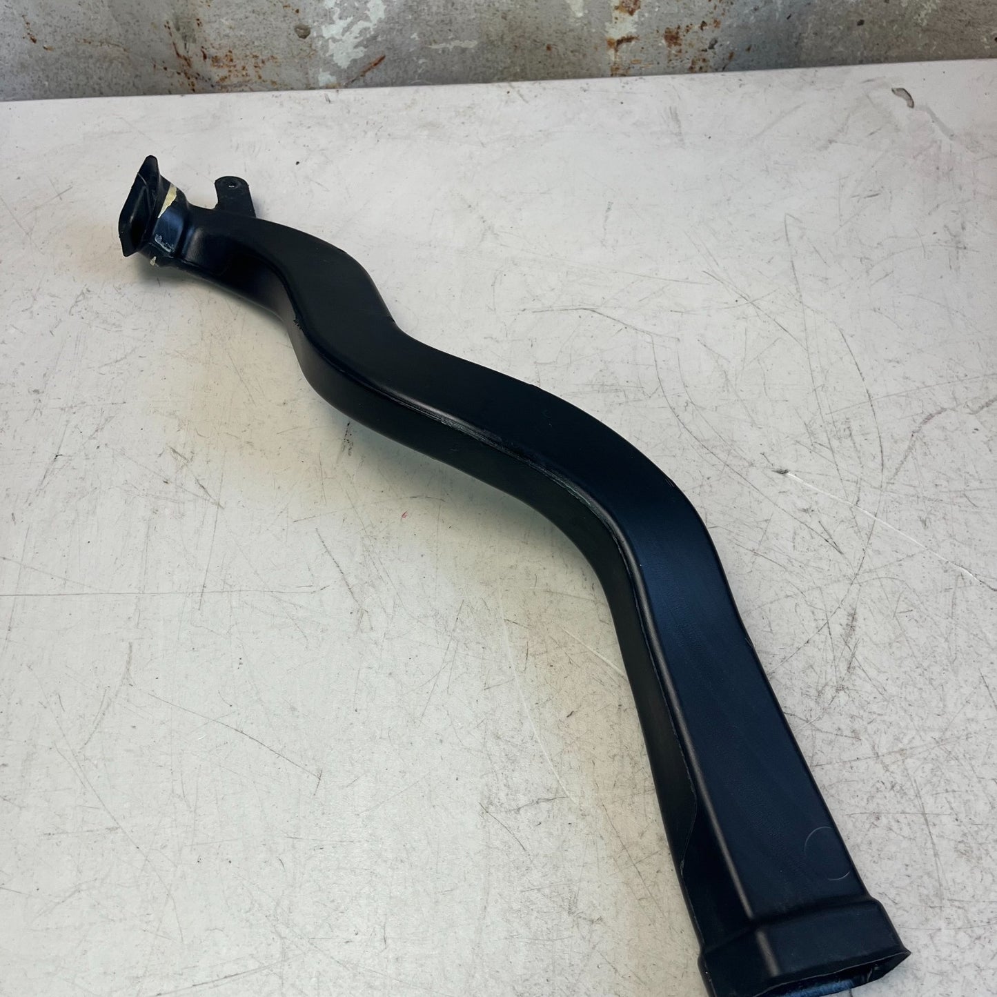 2008 2015 CADILLAC CTS-V FRONT LEFT DRIVER SIDE WINDOW DEFOGGER OUTLET DUCT TUBE