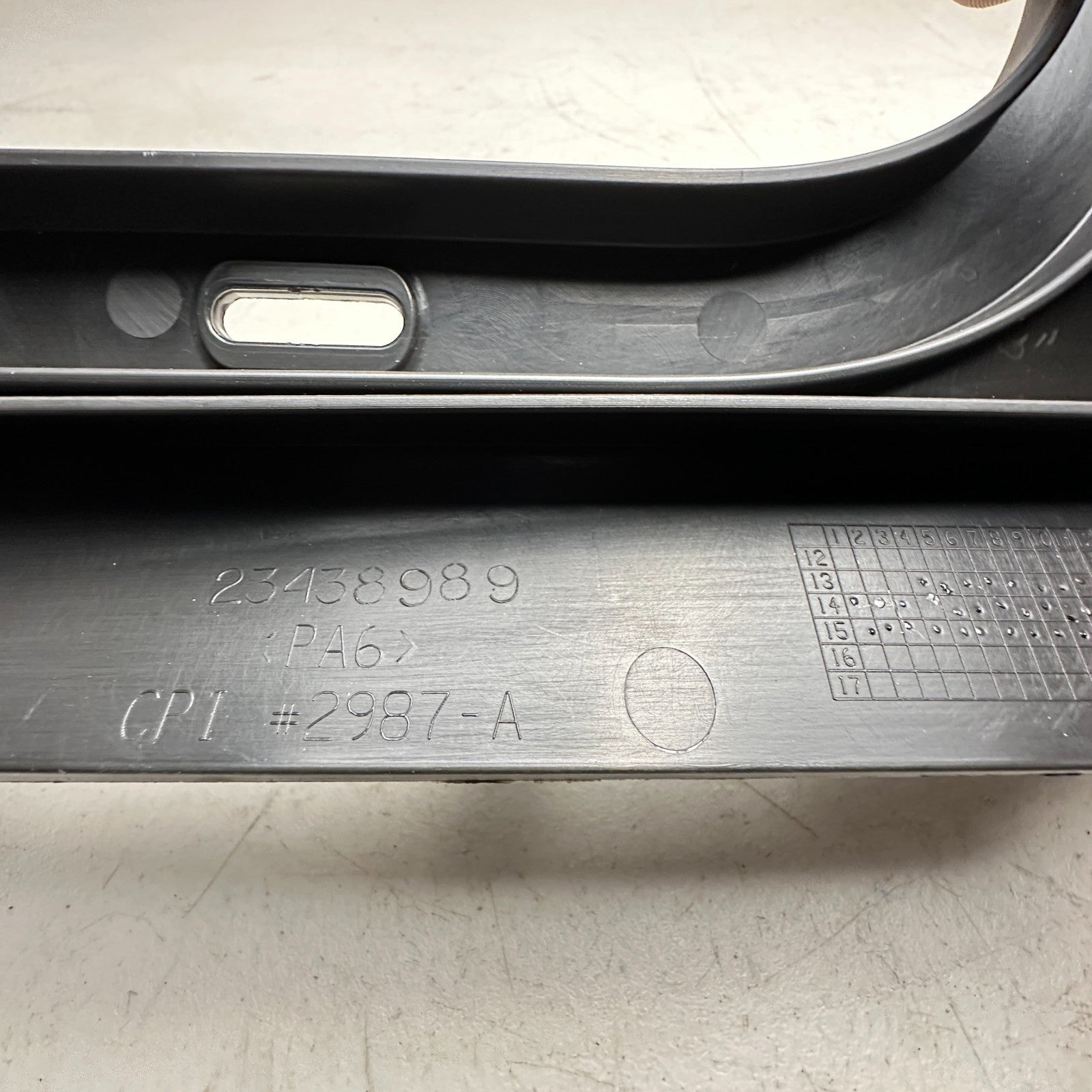 14-19 CHEVROLET CORVETTE C7 REAR LEFT TRUNK FLOOR STORAGE BOX BRACKET MOUNT OEM