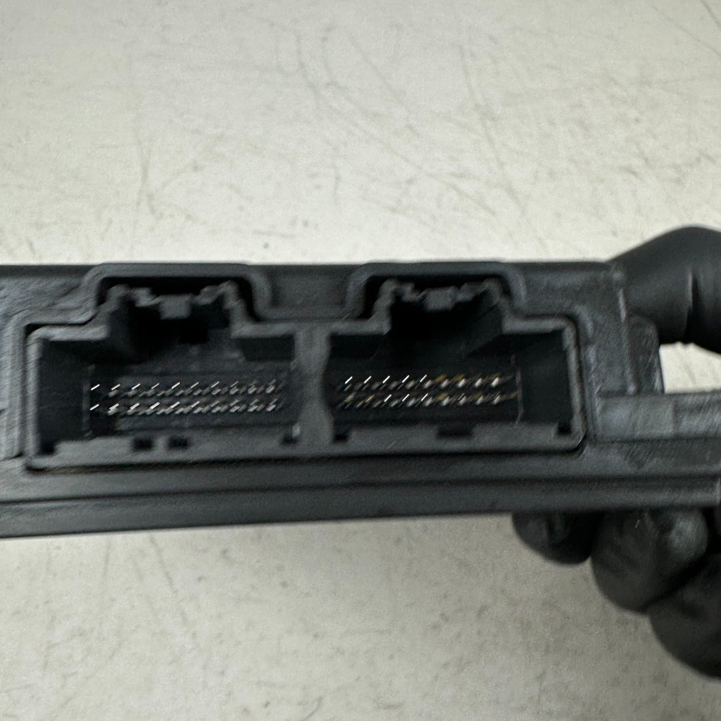 2019-2024 CHEVROLET CAMARO KEYLESS ENTRY THEFT LOCKING CONTROL MODULE UNIT OEM