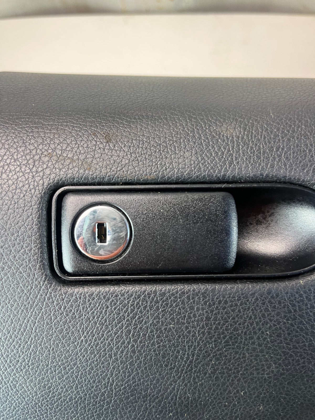 15-21 MERCEDES-BENZ W205 C300 DASH GLOVE BOX STORAGE COMPARTMENT A2056801091 OEM