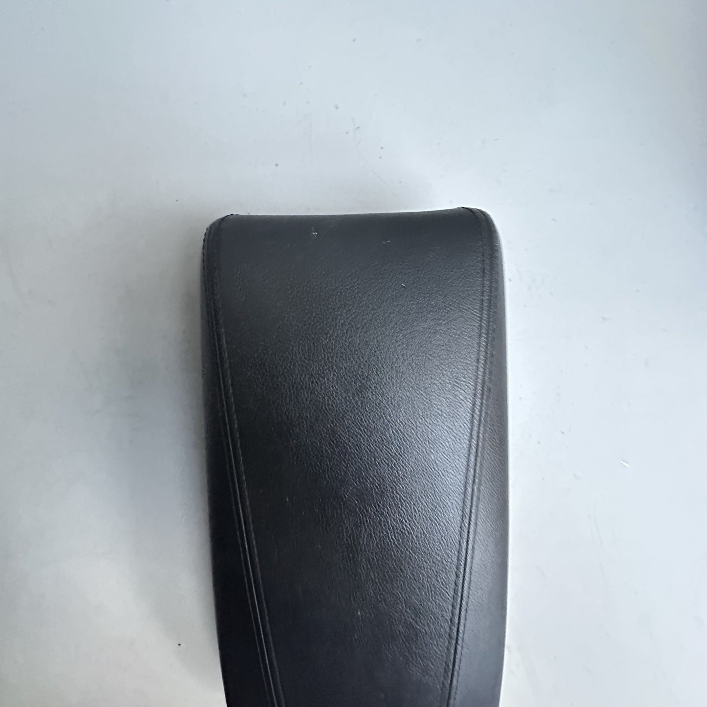 2011-2014 Hyundai Sonata Center Console Armrest Black Leather OEM CLEAN