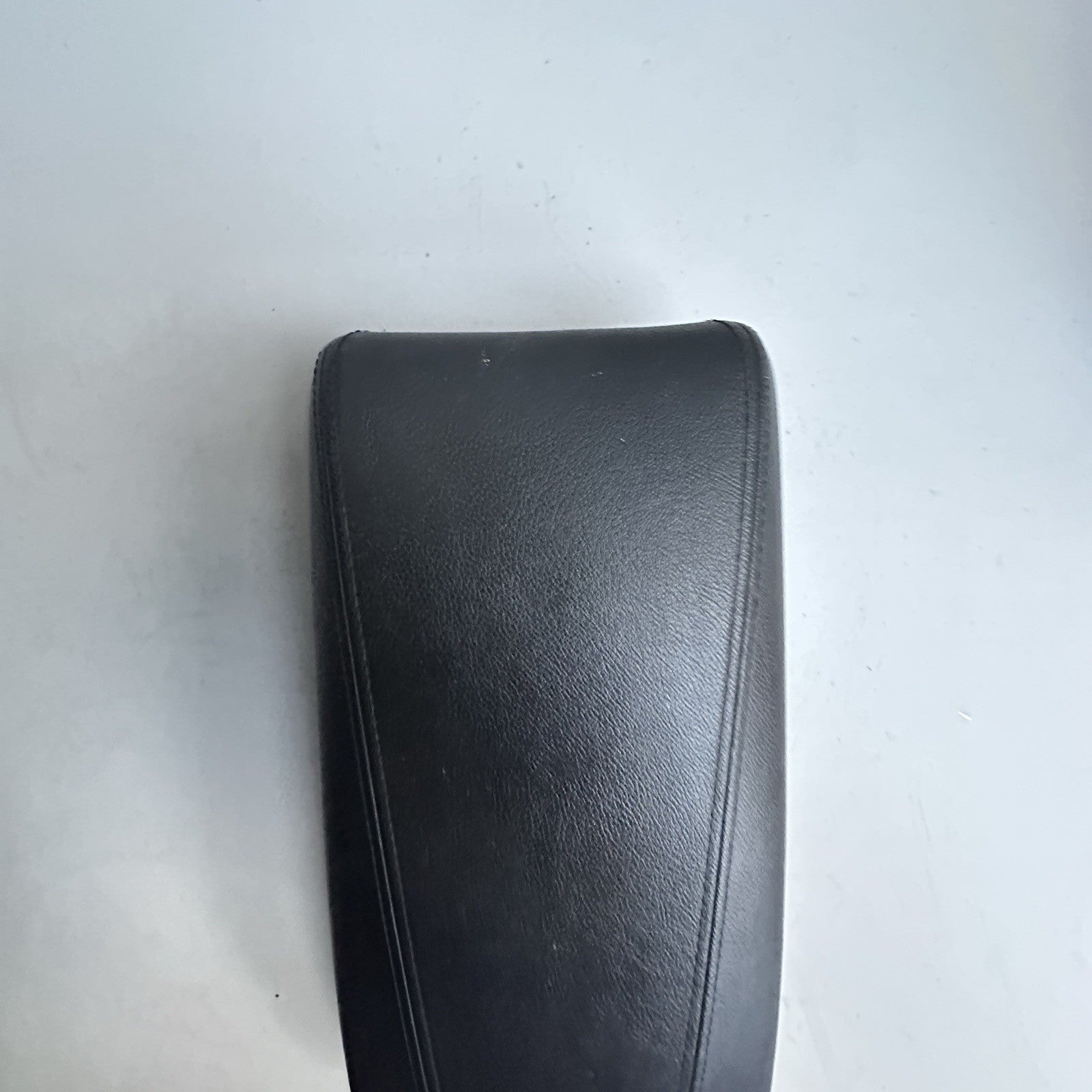 2011-2014 Hyundai Sonata Center Console Armrest Black Leather OEM CLEAN