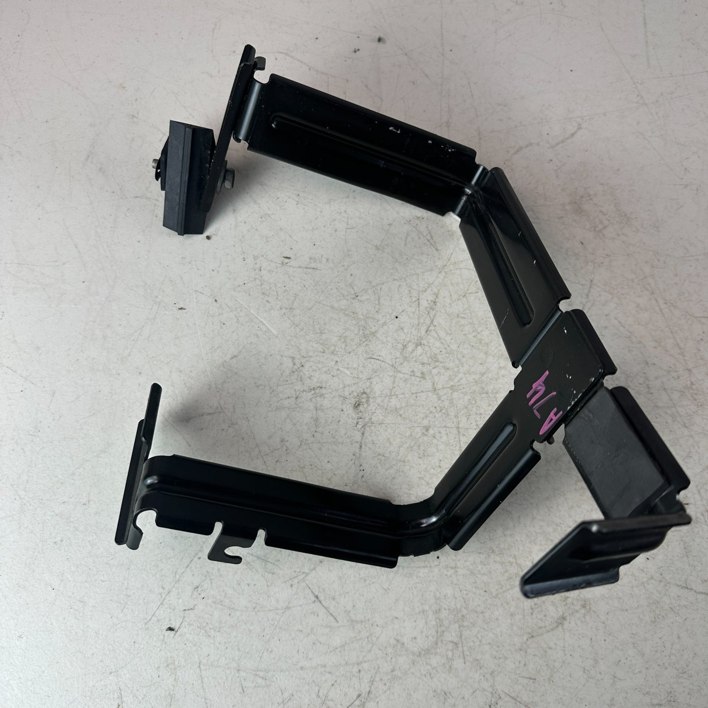 2016-2024 CHEVROLET CAMARO BATTERY TRAY HOLD DOWN RETAINER MOUNT BRACKET OEM