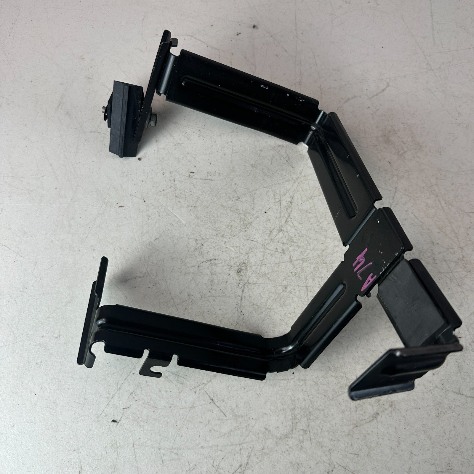 2016-2024 CHEVROLET CAMARO BATTERY TRAY HOLD DOWN RETAINER MOUNT BRACKET OEM
