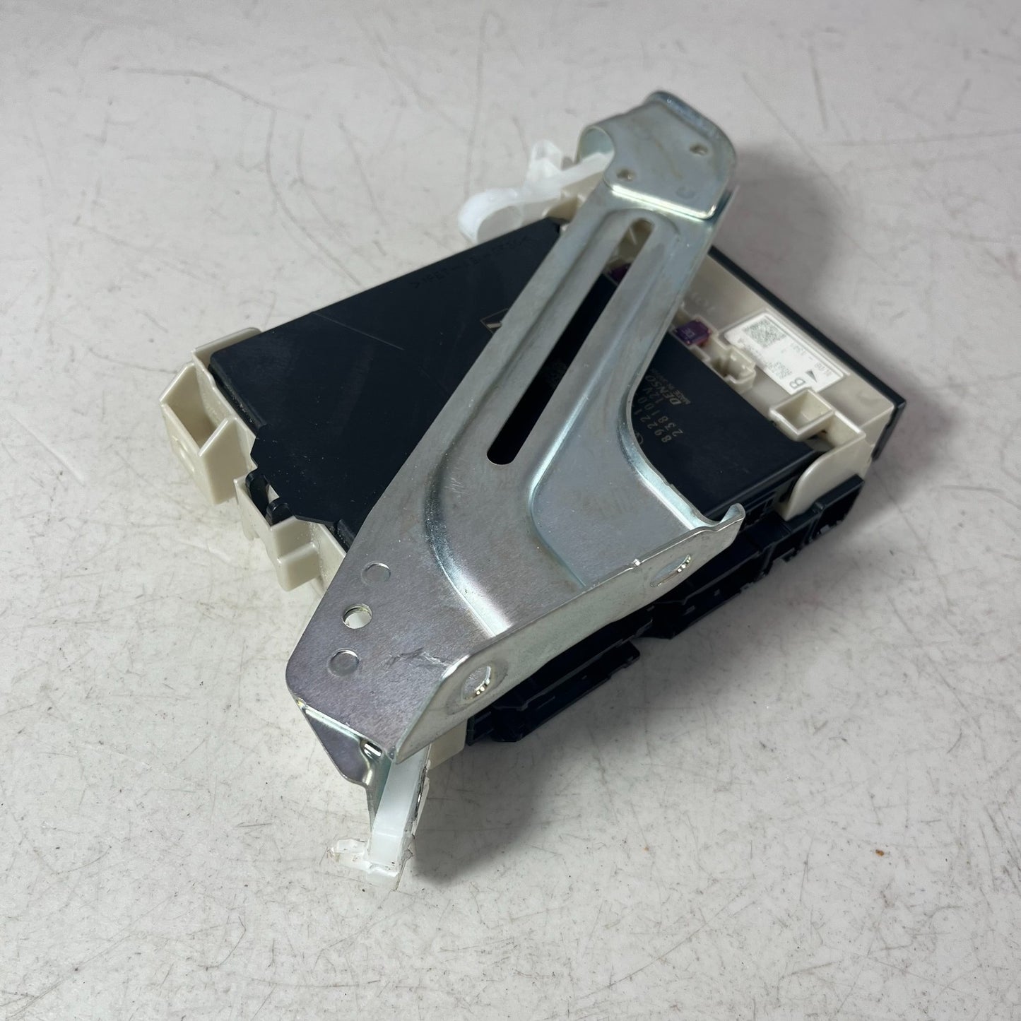 2021-2022 TOYOTA COROLLA MULTIPLEX NETWORK JUNCTION BOX MODULE 82730-12Z30 OEM