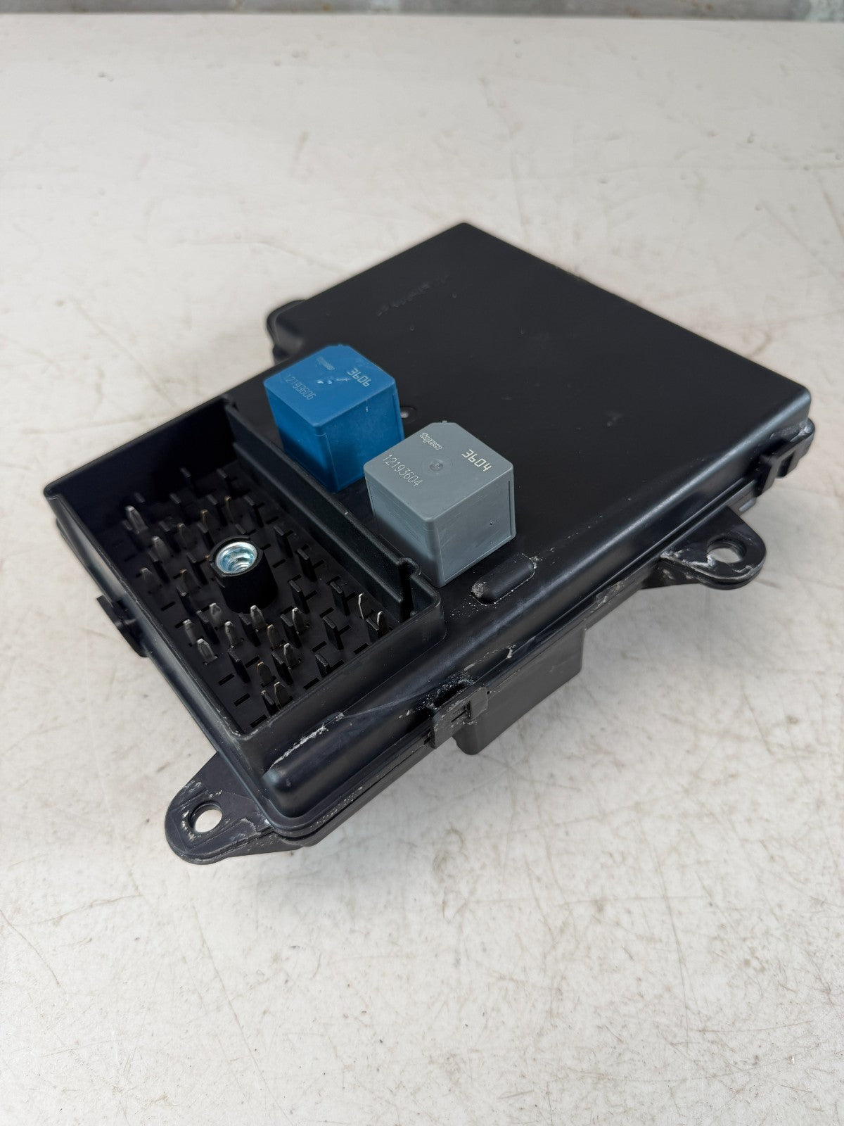 05-13 CHEVROLET CORVETTE C6 BCM BODY CONTROL MODULE FUSE BOX UNIT 15216908 OEM