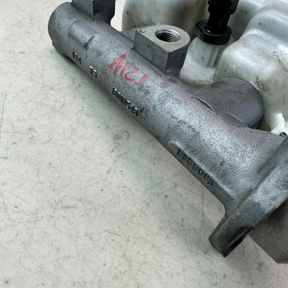 05-13 CHEVROLET CORVETTE C6 BRAKE MASTER CYLINDER WITH RESERVOIR TANK 15770192