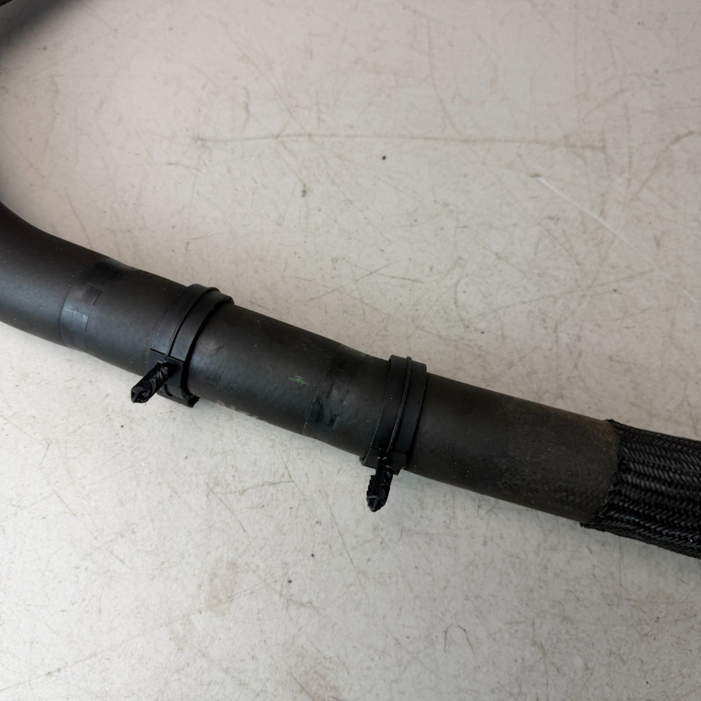 2014 - 2019 CHEVROLET CORVETTE C7 RADIATOR COOLING COOLANT HOSE TUBE PIPE OEM
